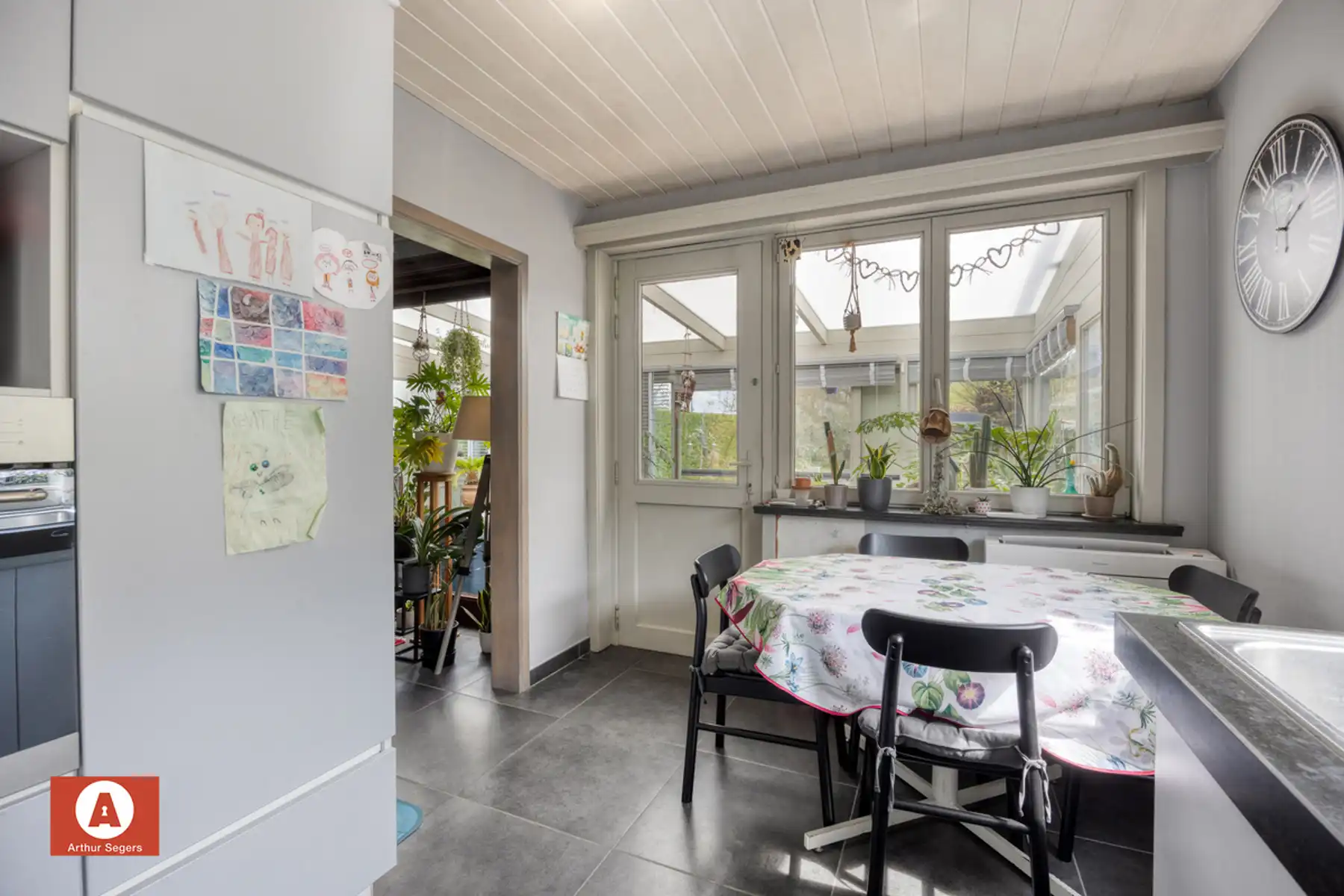 Ruime woning met 5 slpk en prachtige tuin op topligging foto 9