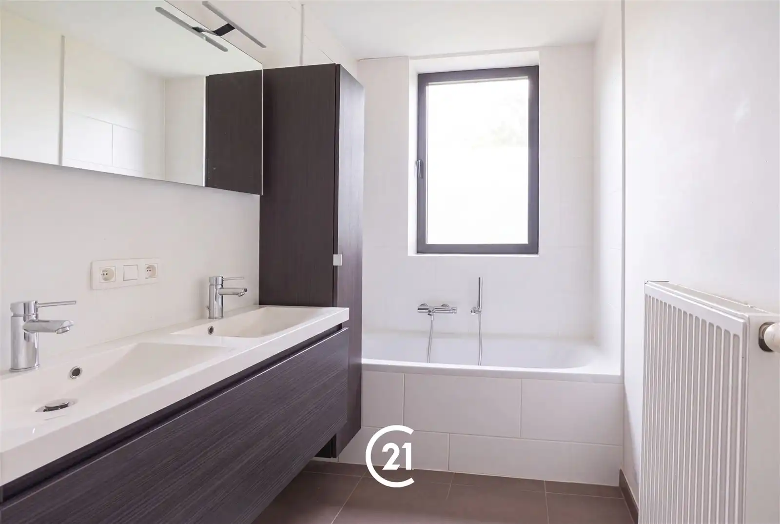 Instapklare woning met tuin op toplocatie in Gent. foto 16