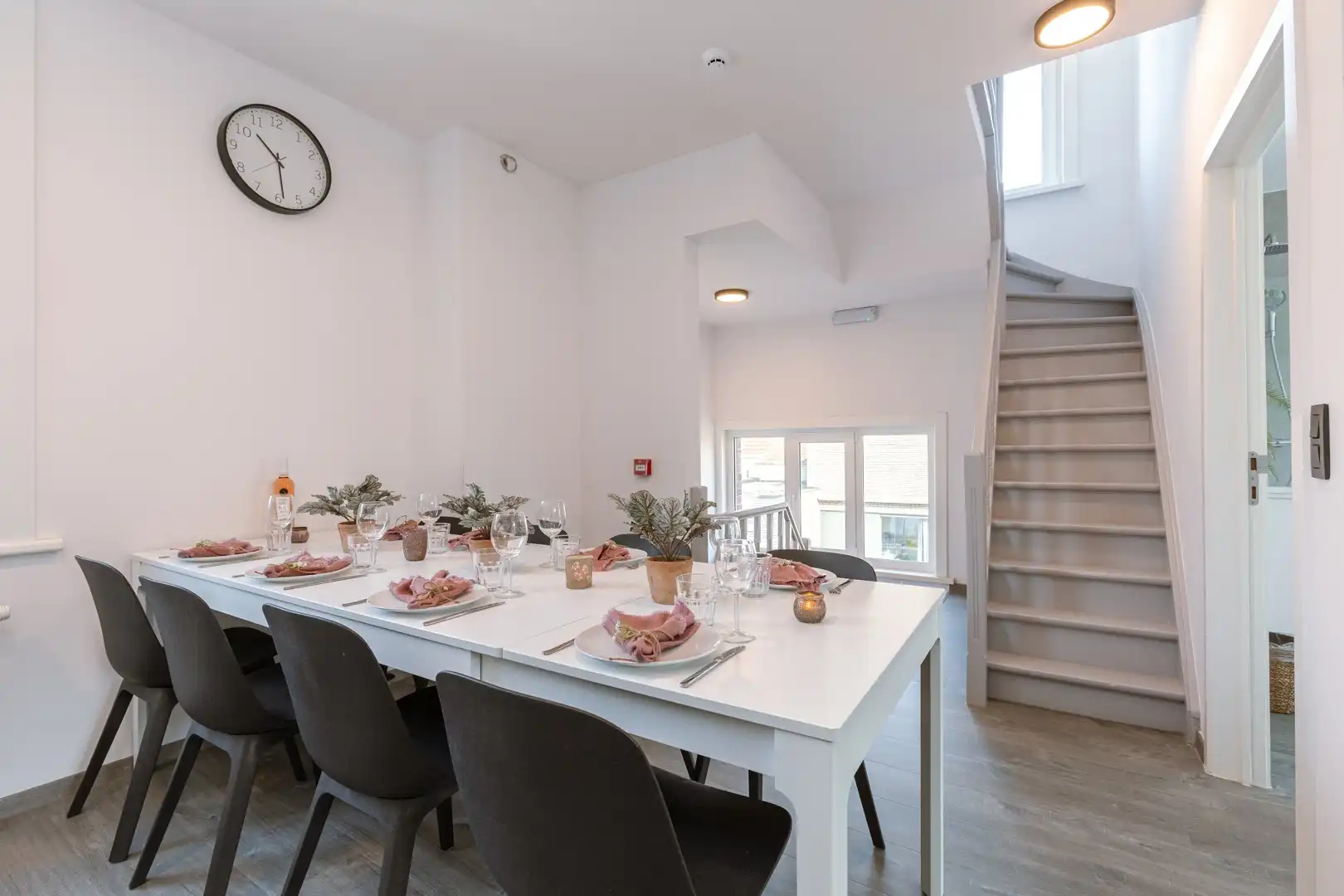 Karaktervol huis ingericht als vakantiewoning – aanvraag functiewijziging lopende foto 12