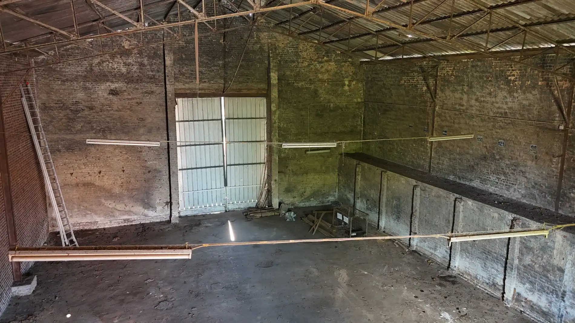Woning met magazijn van +-300 m² te koop in Bavikhove foto 18