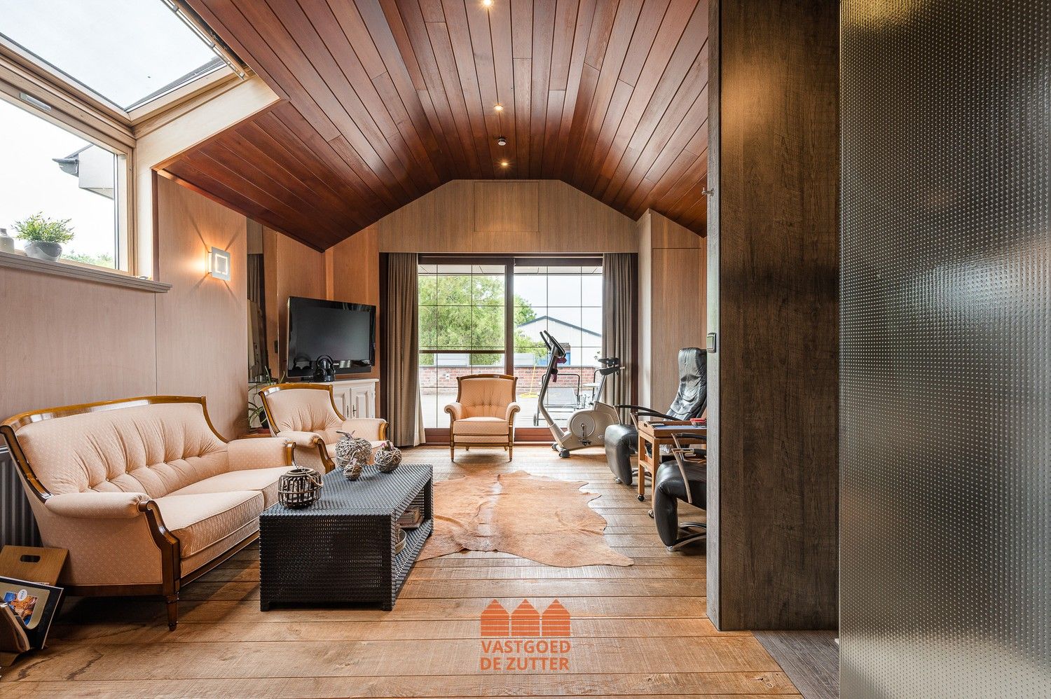 Unieke open bebouwing met functionele schrijnwerkerij op 1.376 m² foto 22