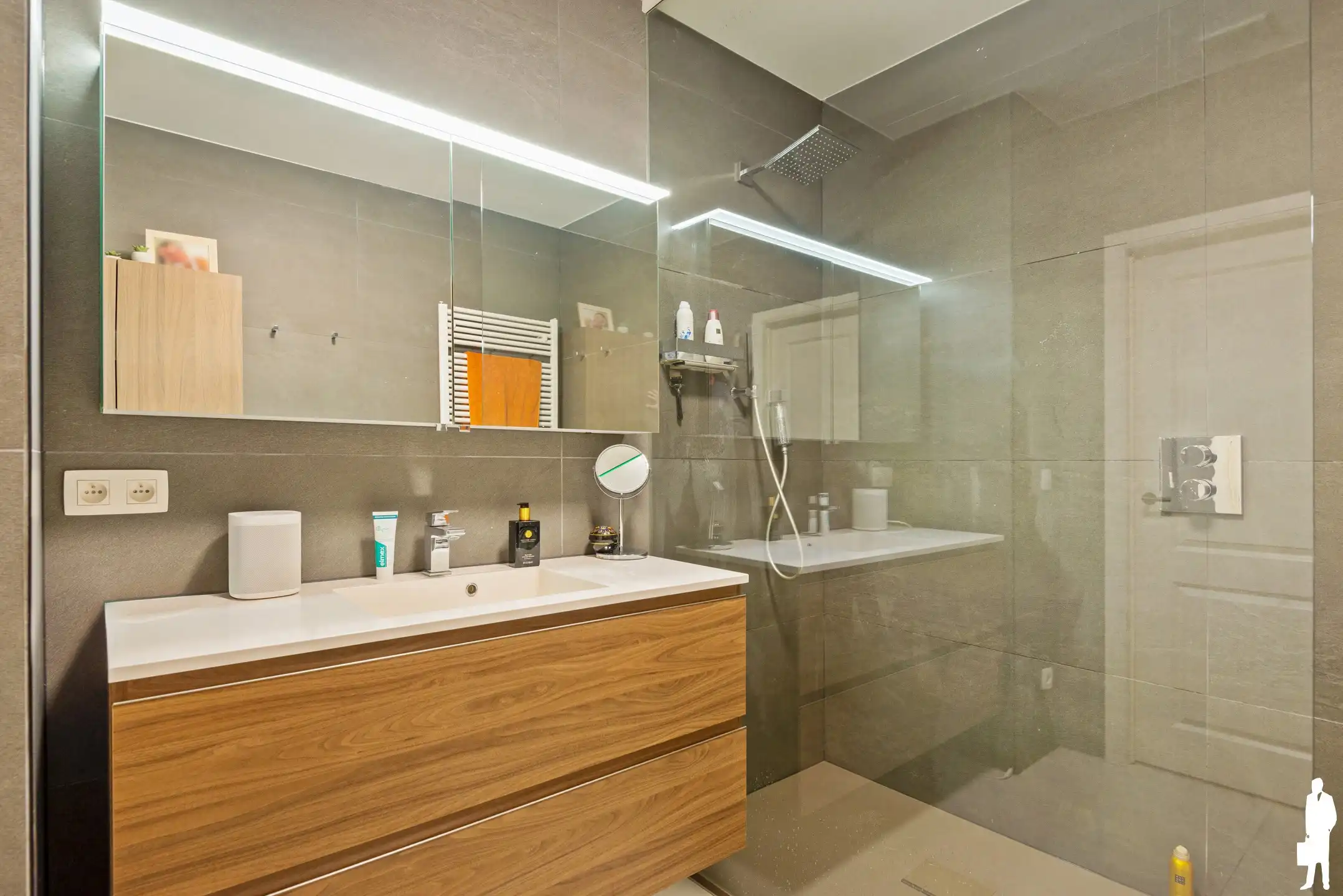 Ruime penthouse te Deurne-Zuid foto 25