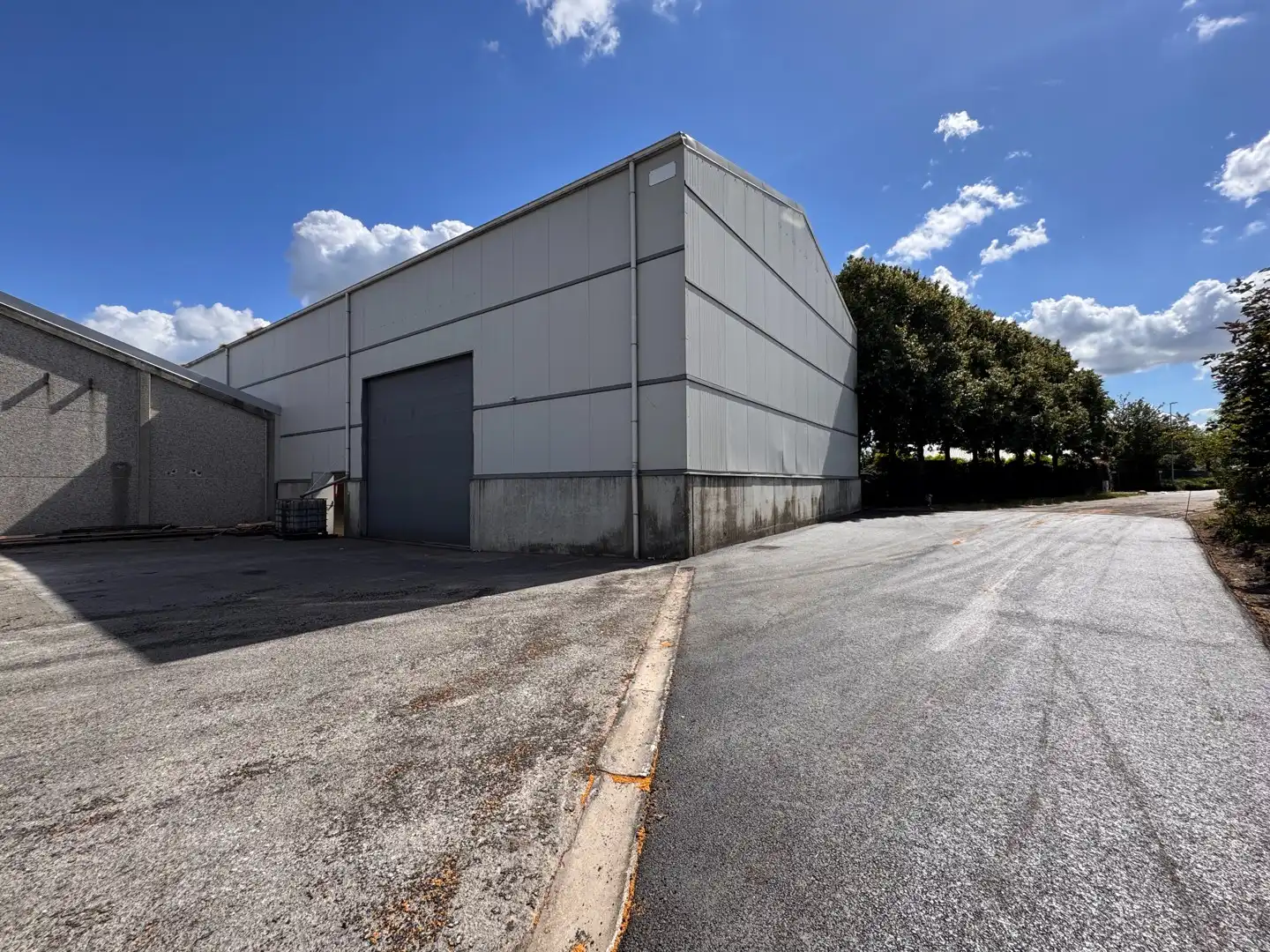 Industrieel-magazijn-logistiek te huur Industrieweg 9 - 8750 Zwevezele