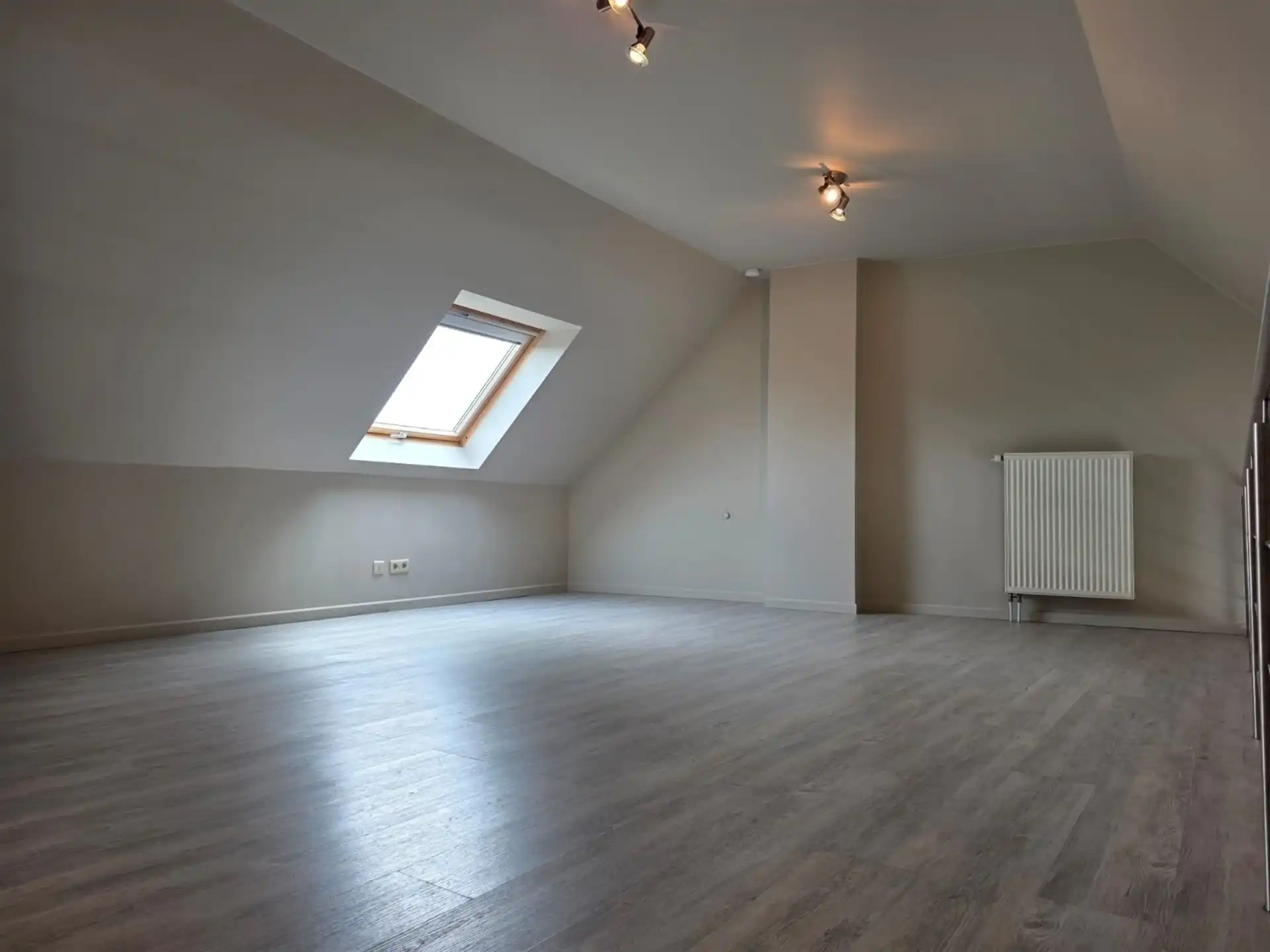 Instapklaar ruim en energiezuinig appartement met zuidgericht terras en garage foto 11
