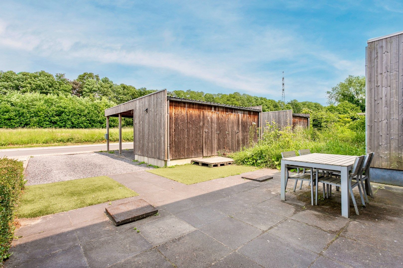 Instapklare woning met 3 slaapkamers, tuin en carport foto 22