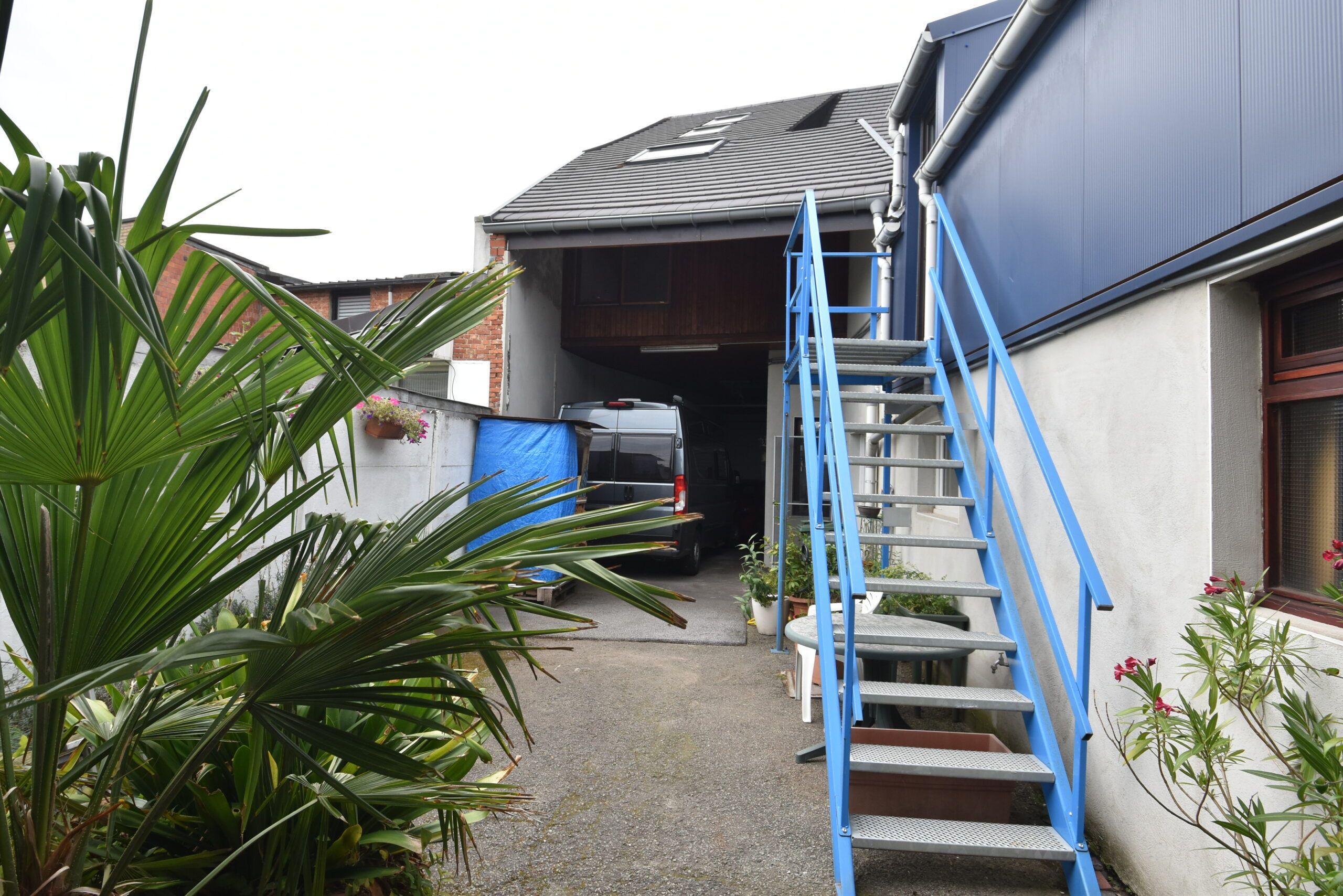 Atelier/praktijk met zeer ruime woonst in Nieuwkerken foto 24