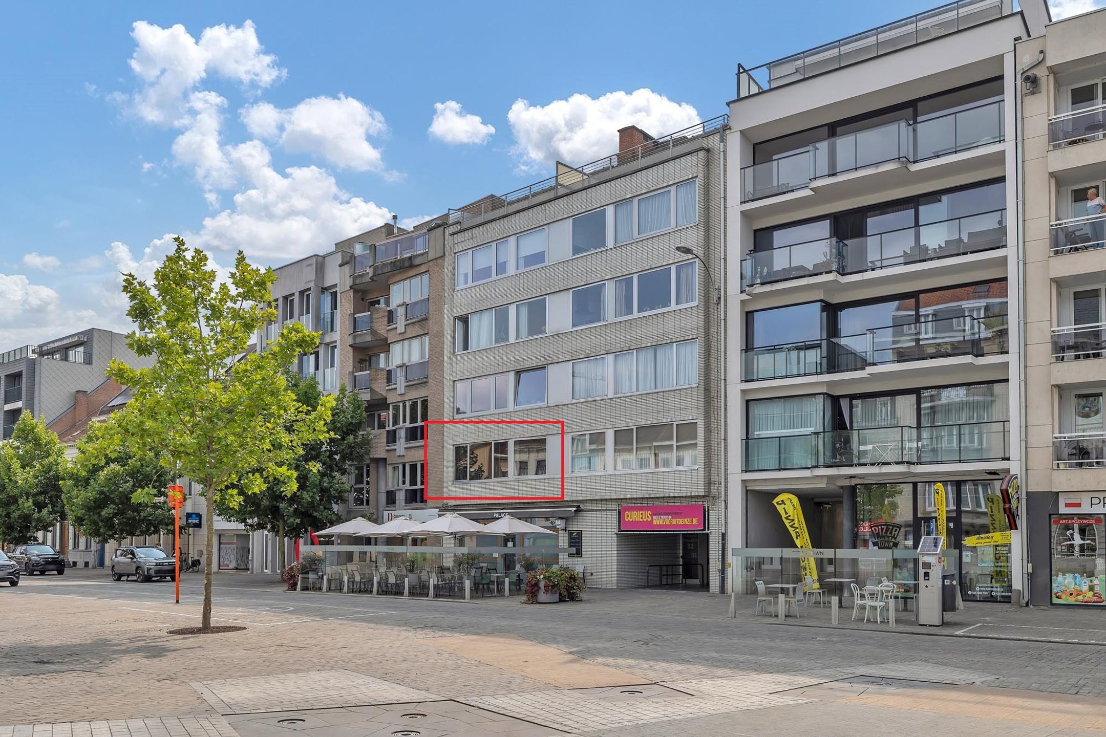 Gerenoveerd appartement in het hart van Deinze foto {{pictureIndex}}