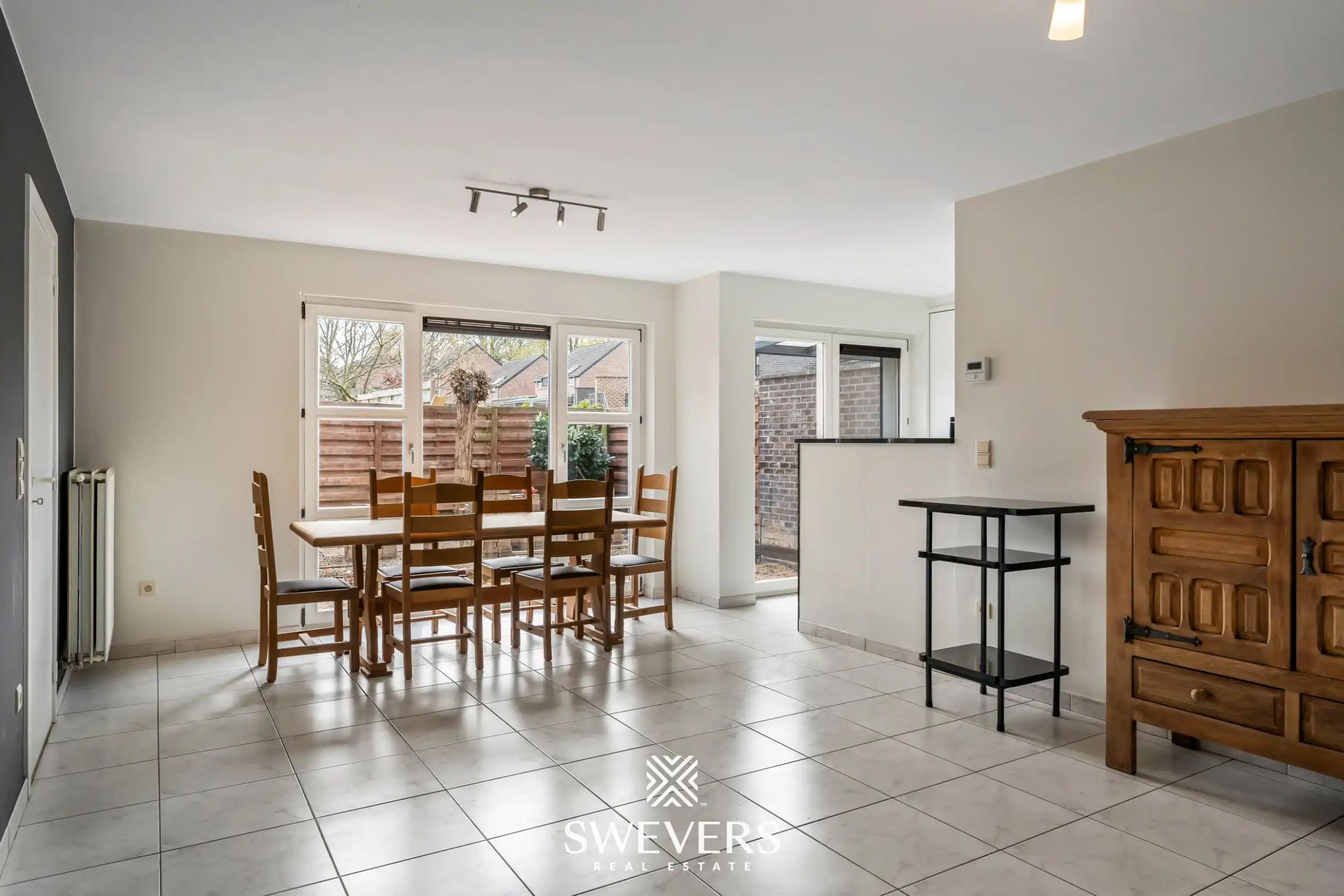 Goed onderhouden woning met twee slaapkamers, nabij de autostrade foto 4