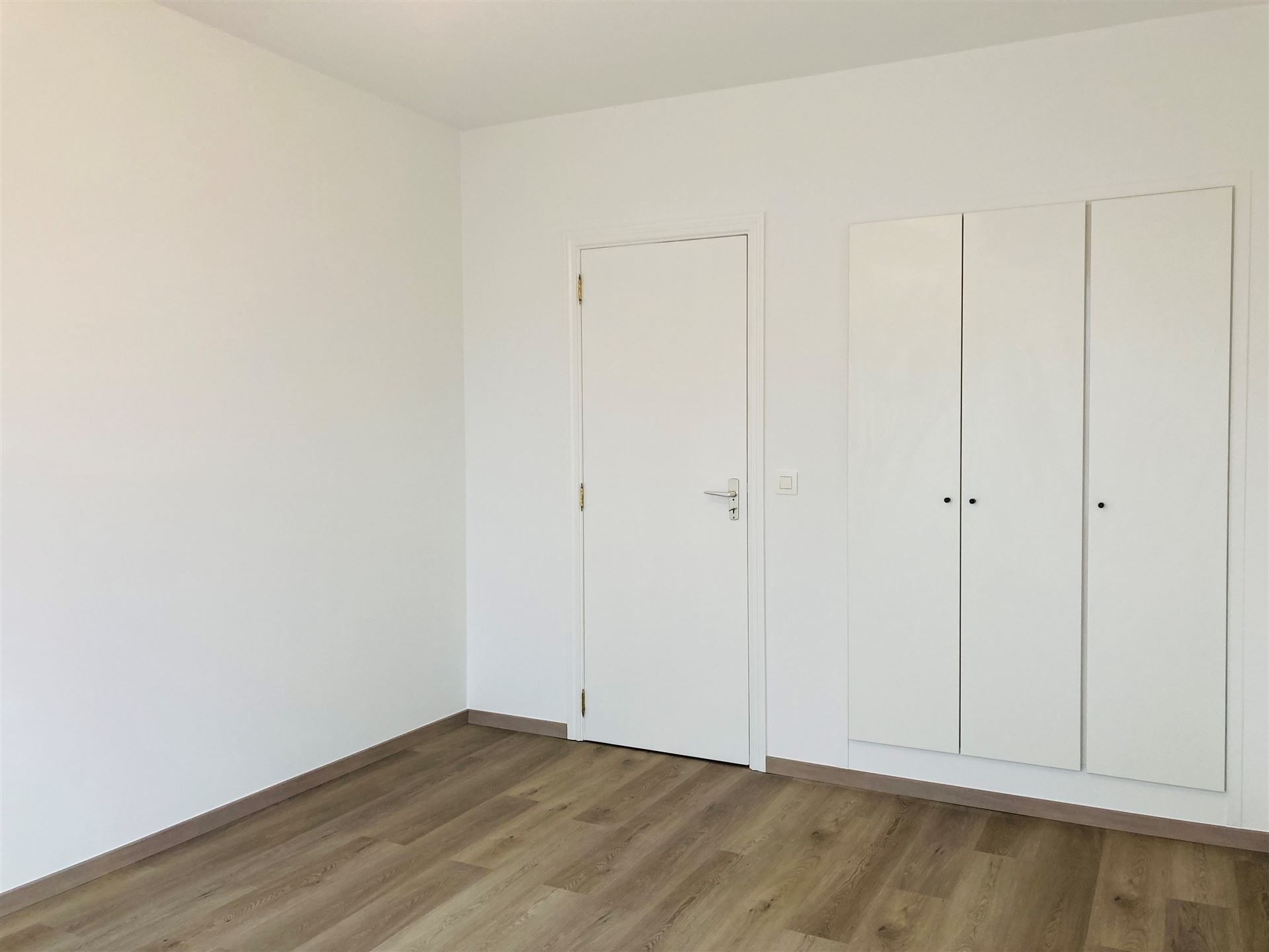 Mooi en lichtrijk gerenoveerde 2 SK appartement op de 9de verdiep - EU Wijk  foto 29