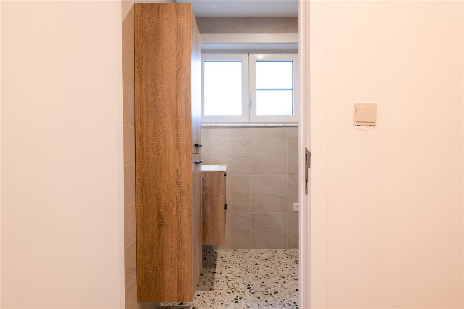 Gezellige gerenoveerde woning in een rustige wijk, met ruime tuin en garage foto 7