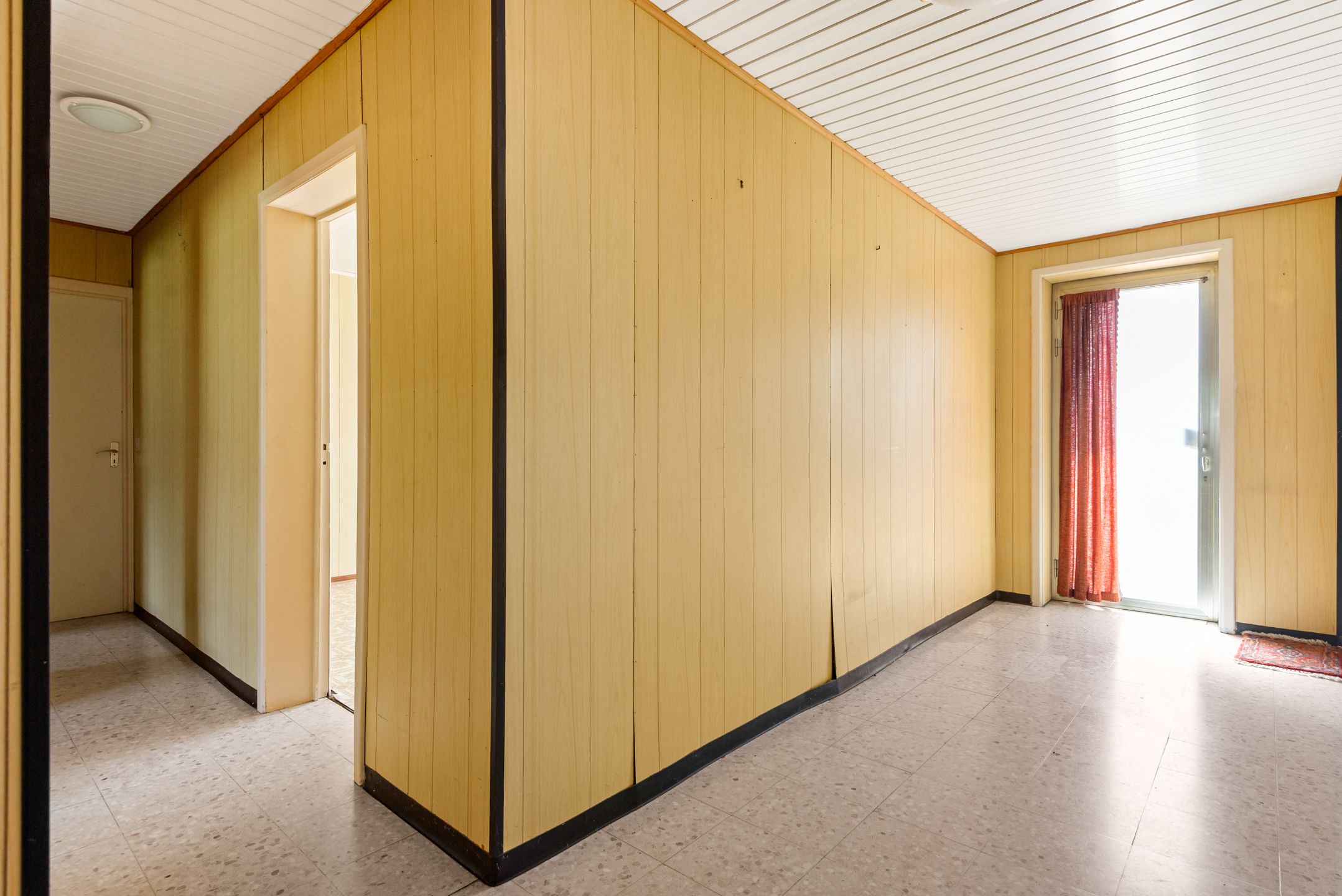 Te renoveren woning met schuur foto 23