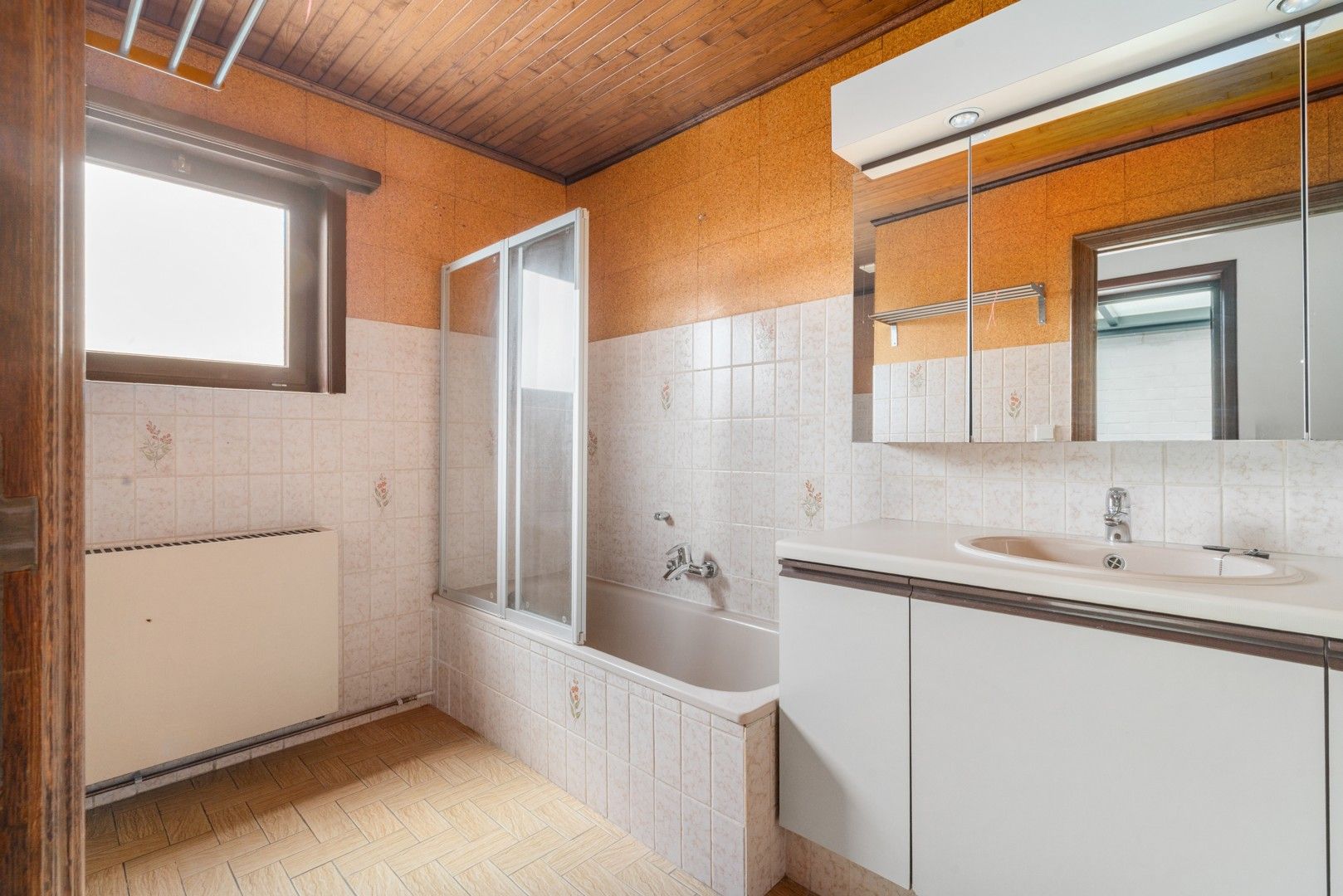 Halfopen woning met tuin en garage op landelijke toplocatie nabij alle invalswegen foto 14