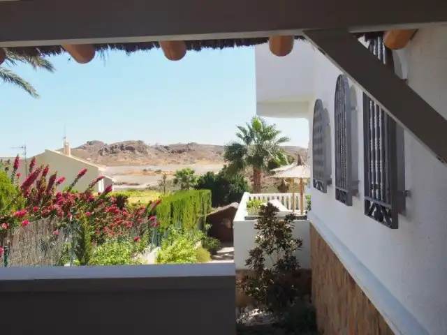 Prachtige villa met zeezicht foto 57