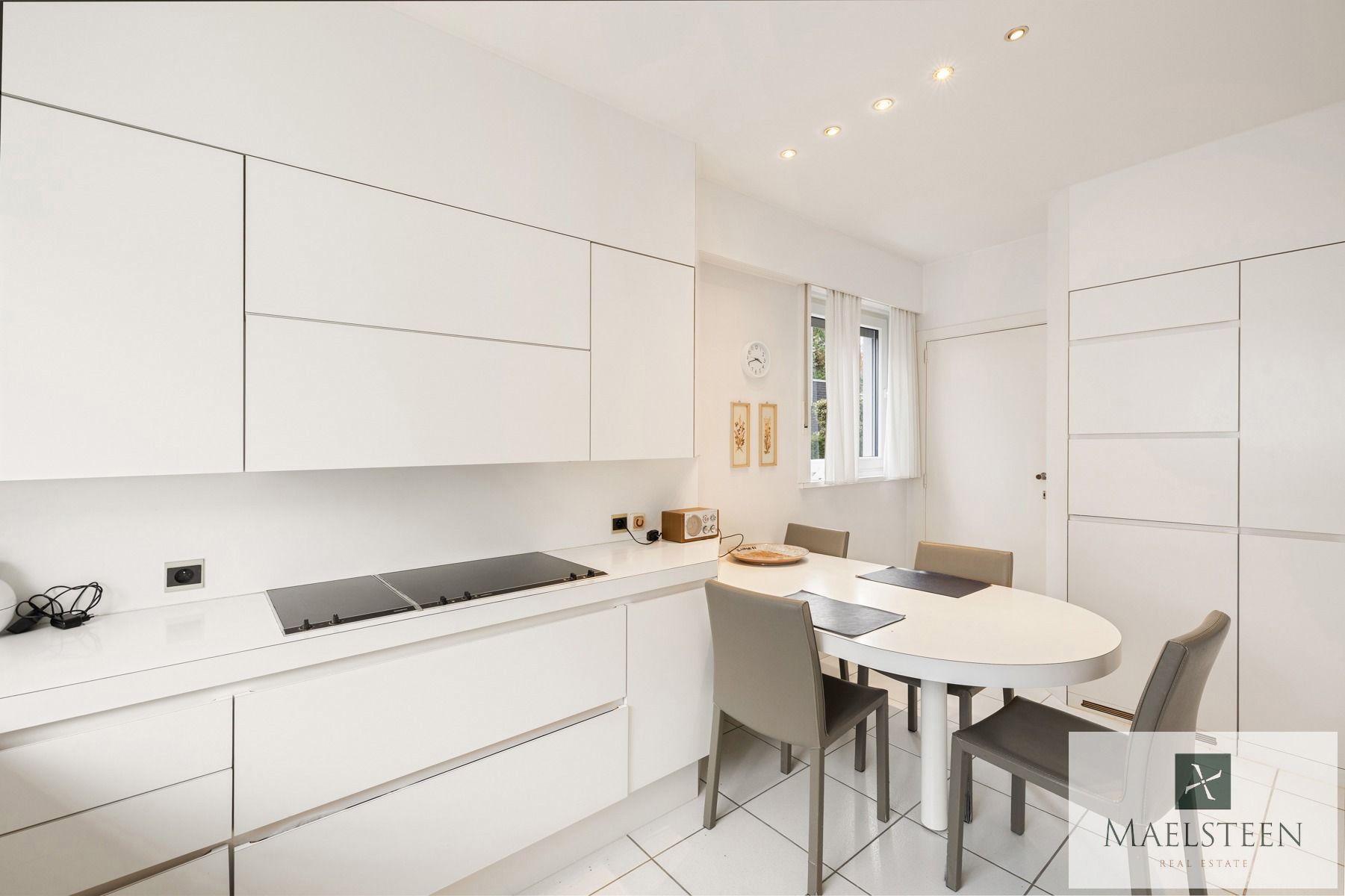 Architecturale woning op 1876 m² te Sint-Andries foto 9