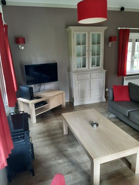 Gezellige,  vrijstaande en ingerichte vakantiewoning foto 15