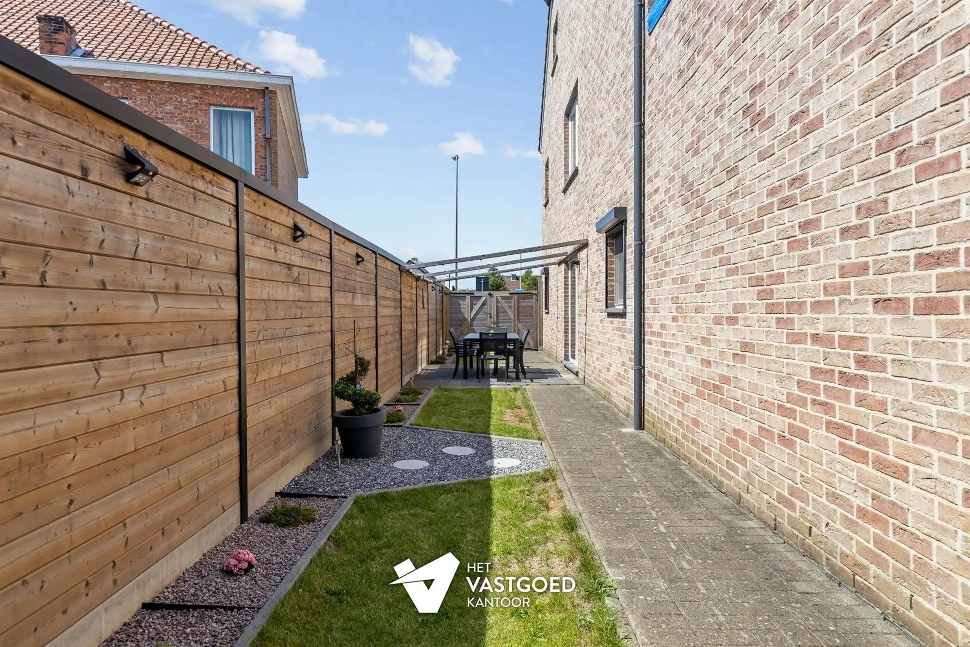 MOOI AFGEWERKT 2 SLAAPKAMER APPARTEMENT MET PRIVATIEVE TUIN EN AUTOSTAANPLAATS TE BEVERLO foto 20