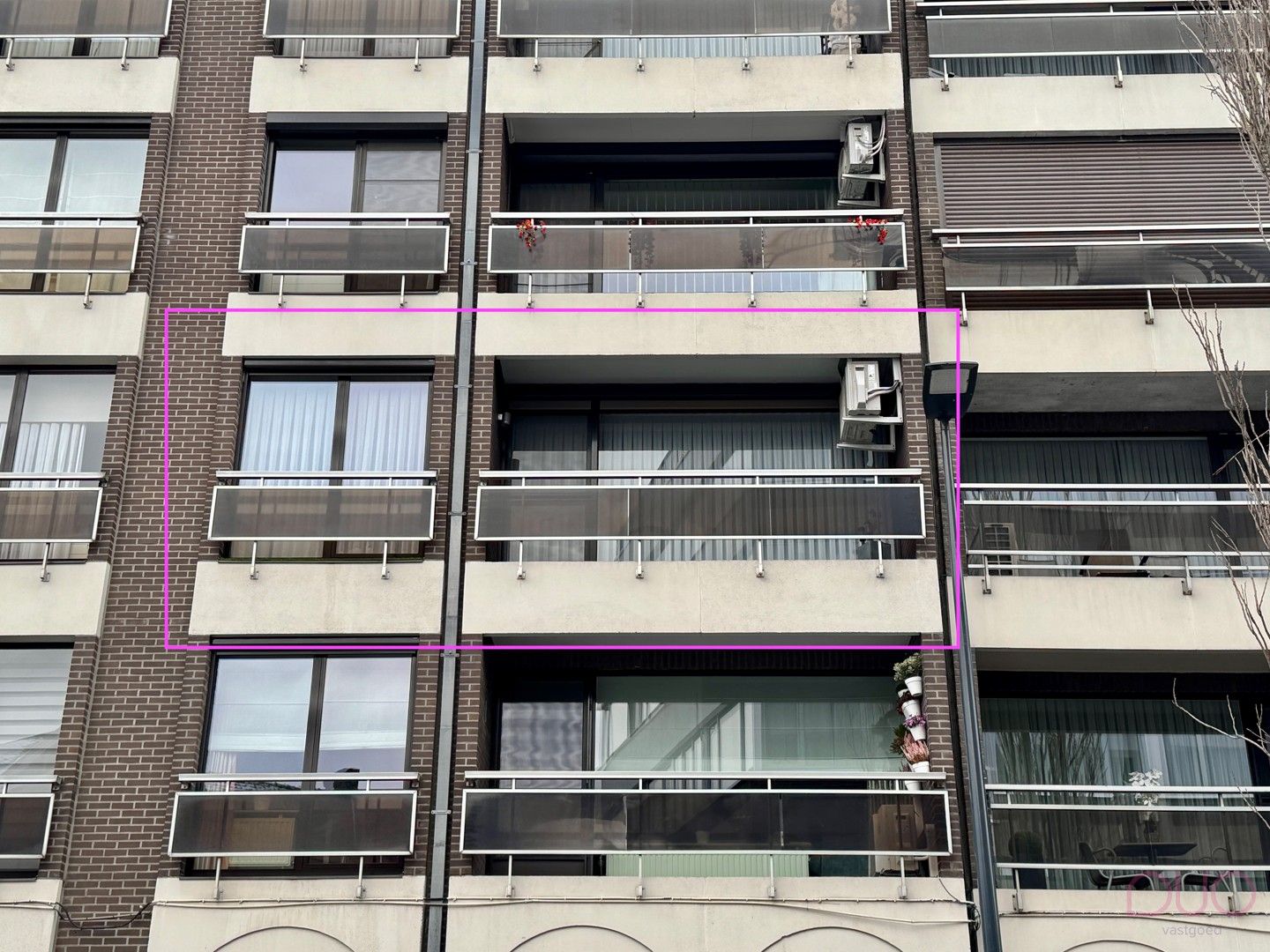 Instapklaar appartement in Truiens stadscentrum met autostaanplaats foto {{pictureIndex}}