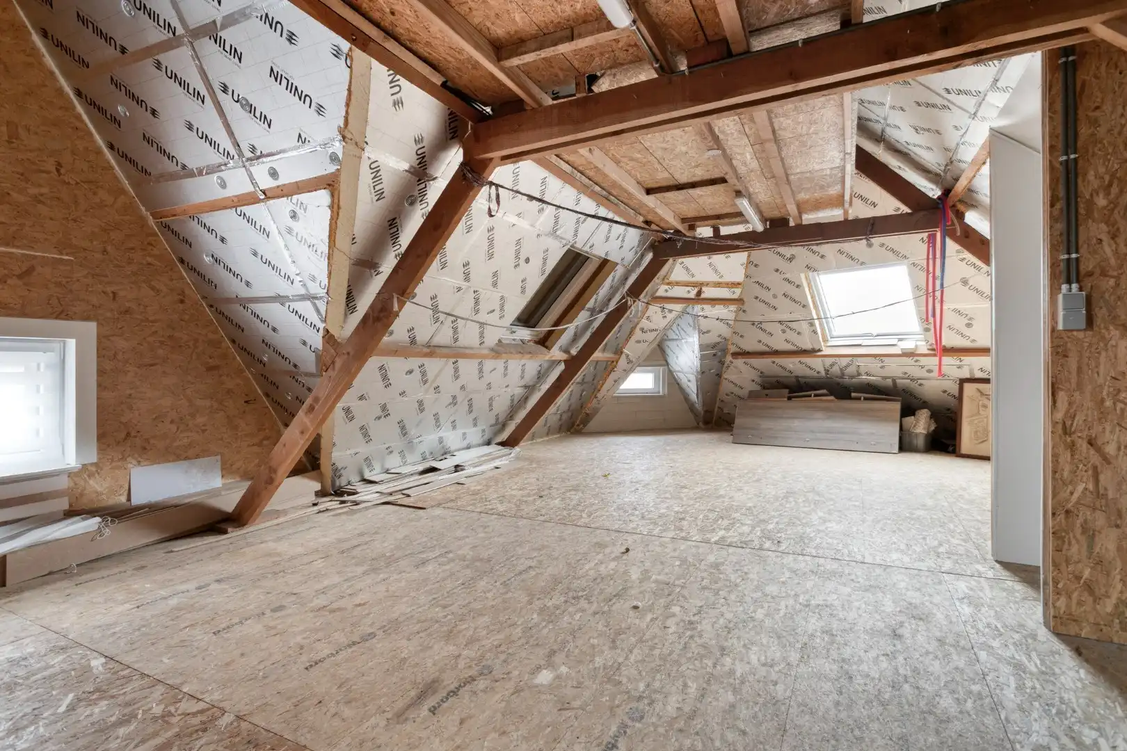 Handelshuis met woonst op centrale locatie, 5 slaapkamers foto 19