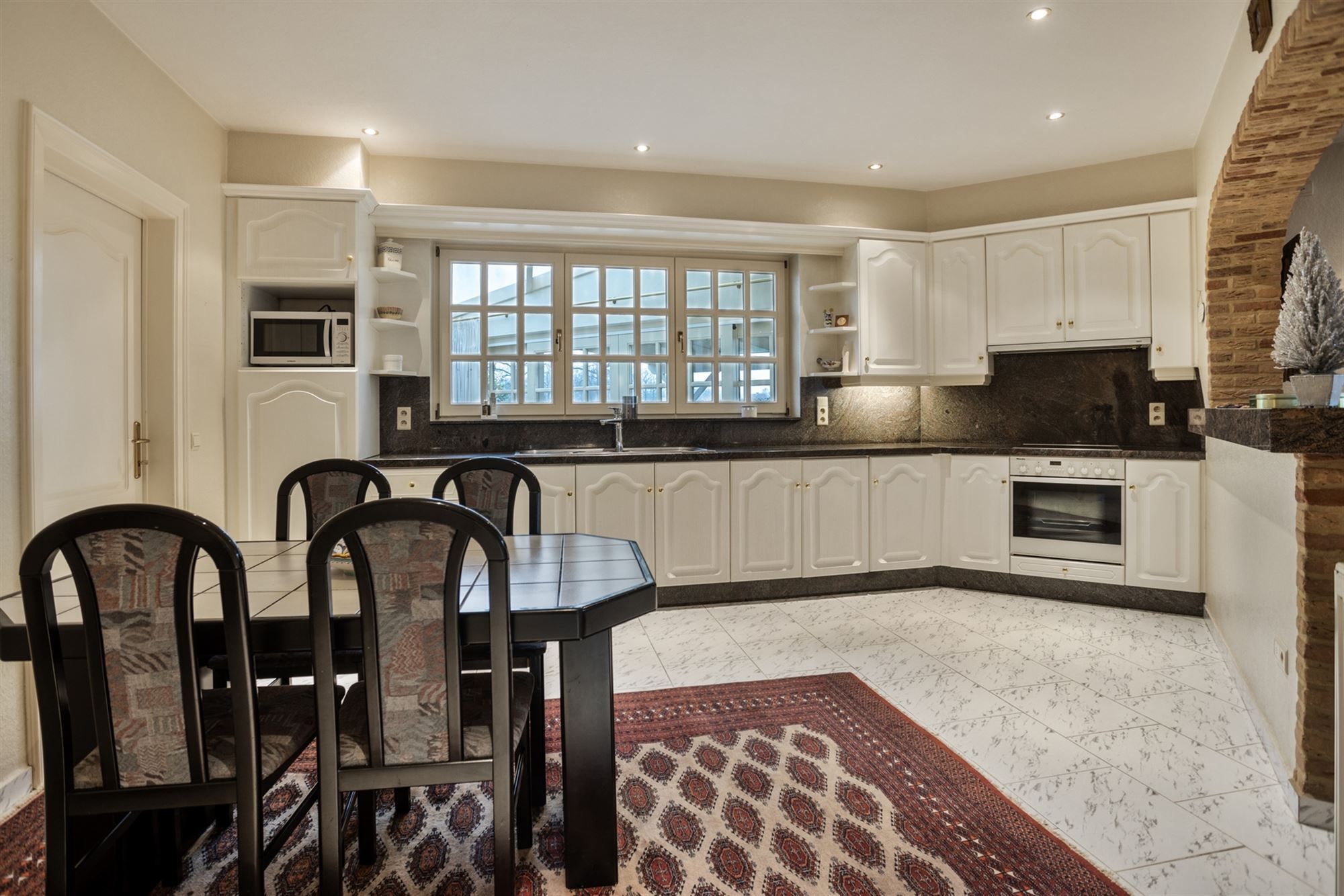 Karaktervolle villa met  4 slaapkamers  foto 11