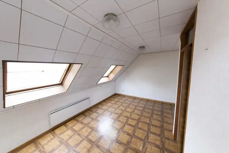 alleenstaande woning in het pittoreske Bekegem foto 23