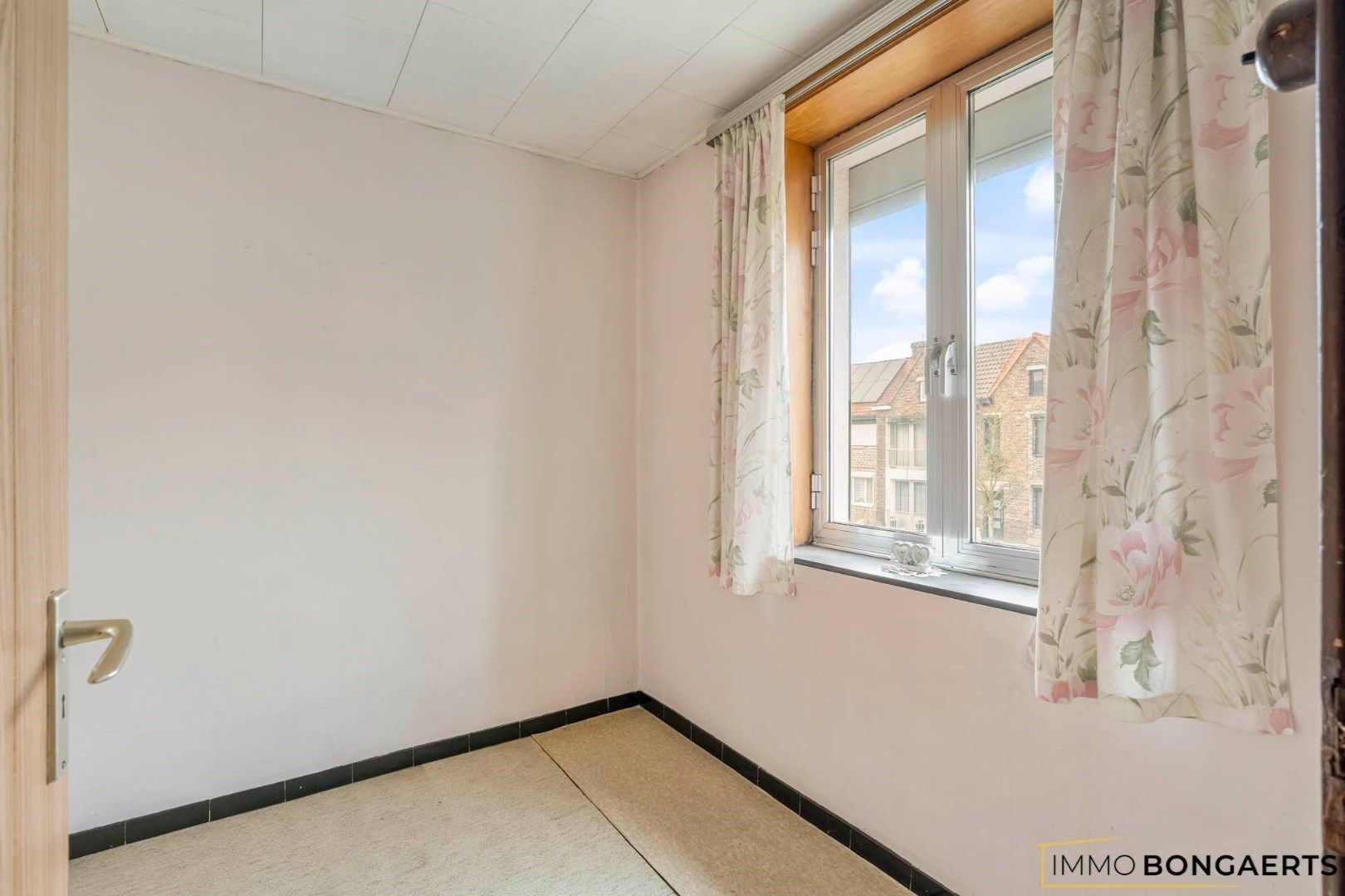 Ruime woning met 4 slaapkamers foto 15