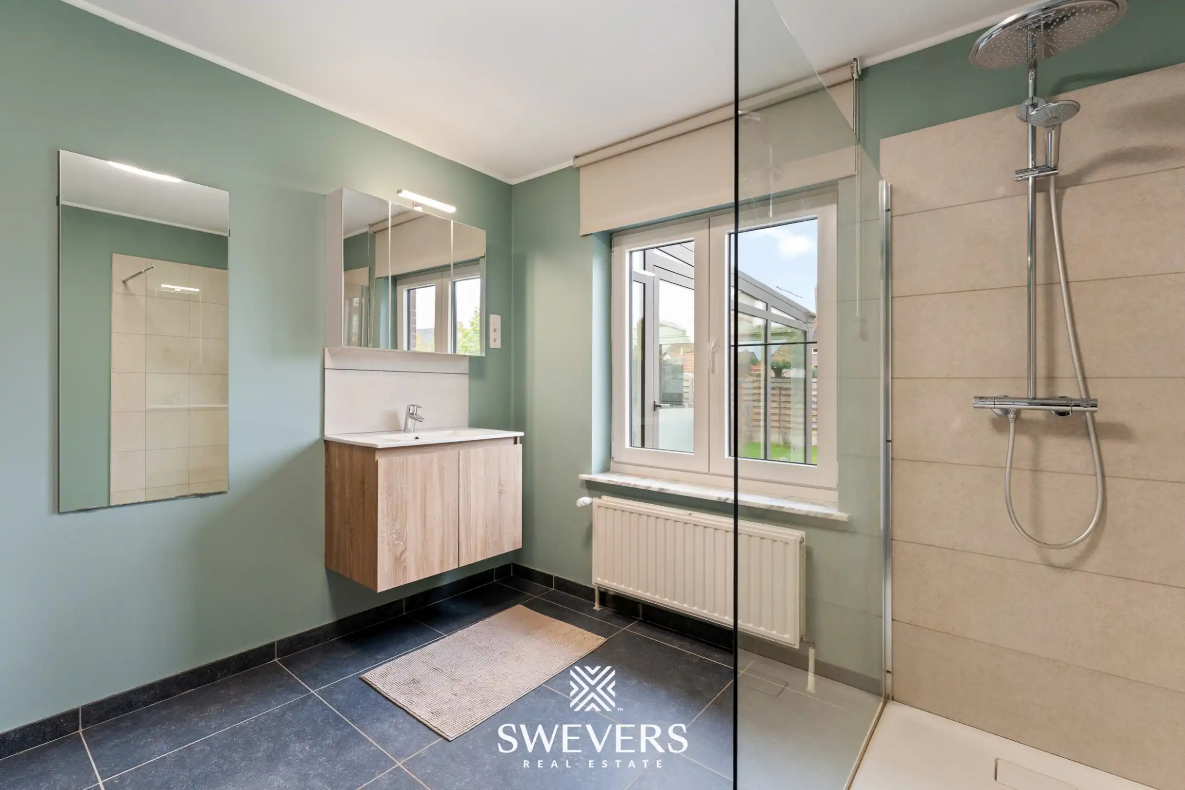 Ruime instapklare woning (248 m²) met hoogwaardige afwerking en zonnige tuin foto 21