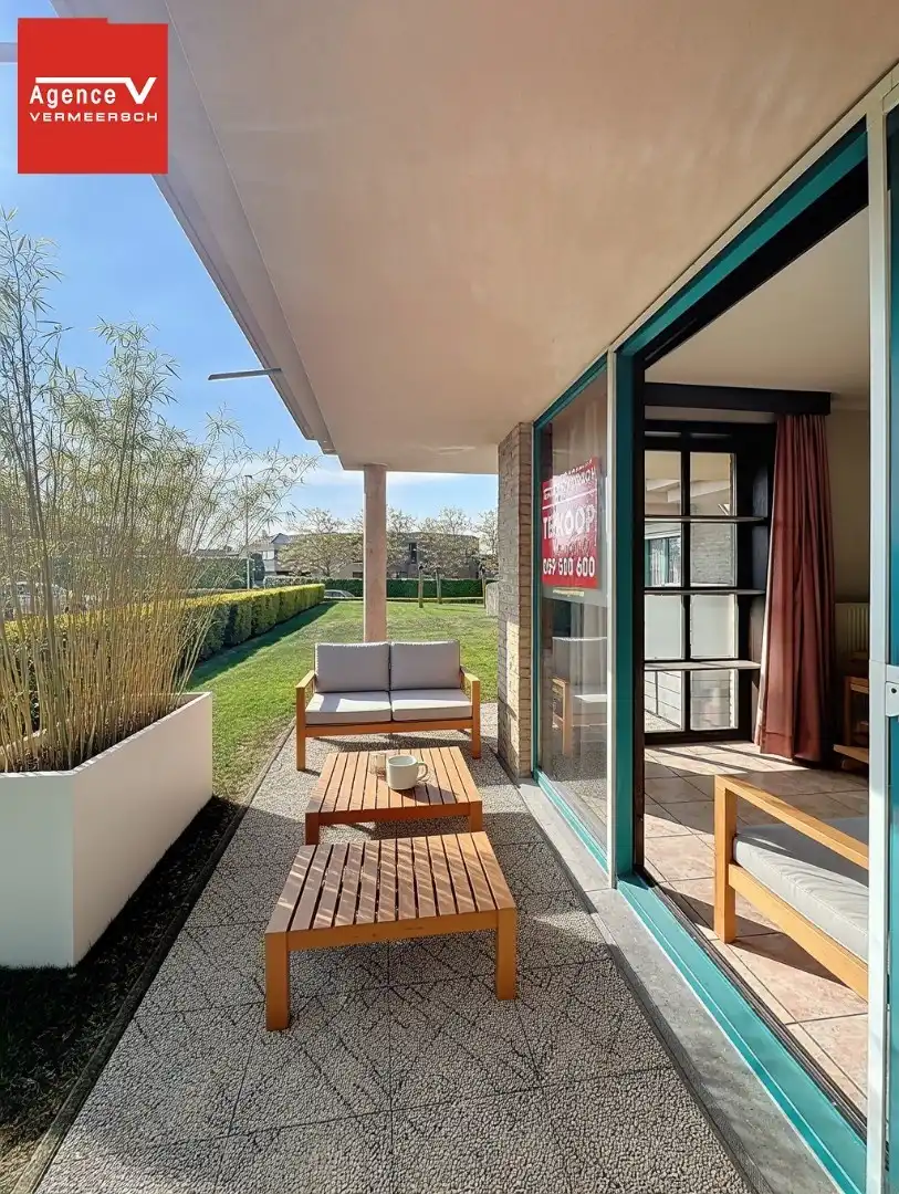 Klassevol gelegen gelijkvloers appartement te Mariakerke met terras.  foto 6