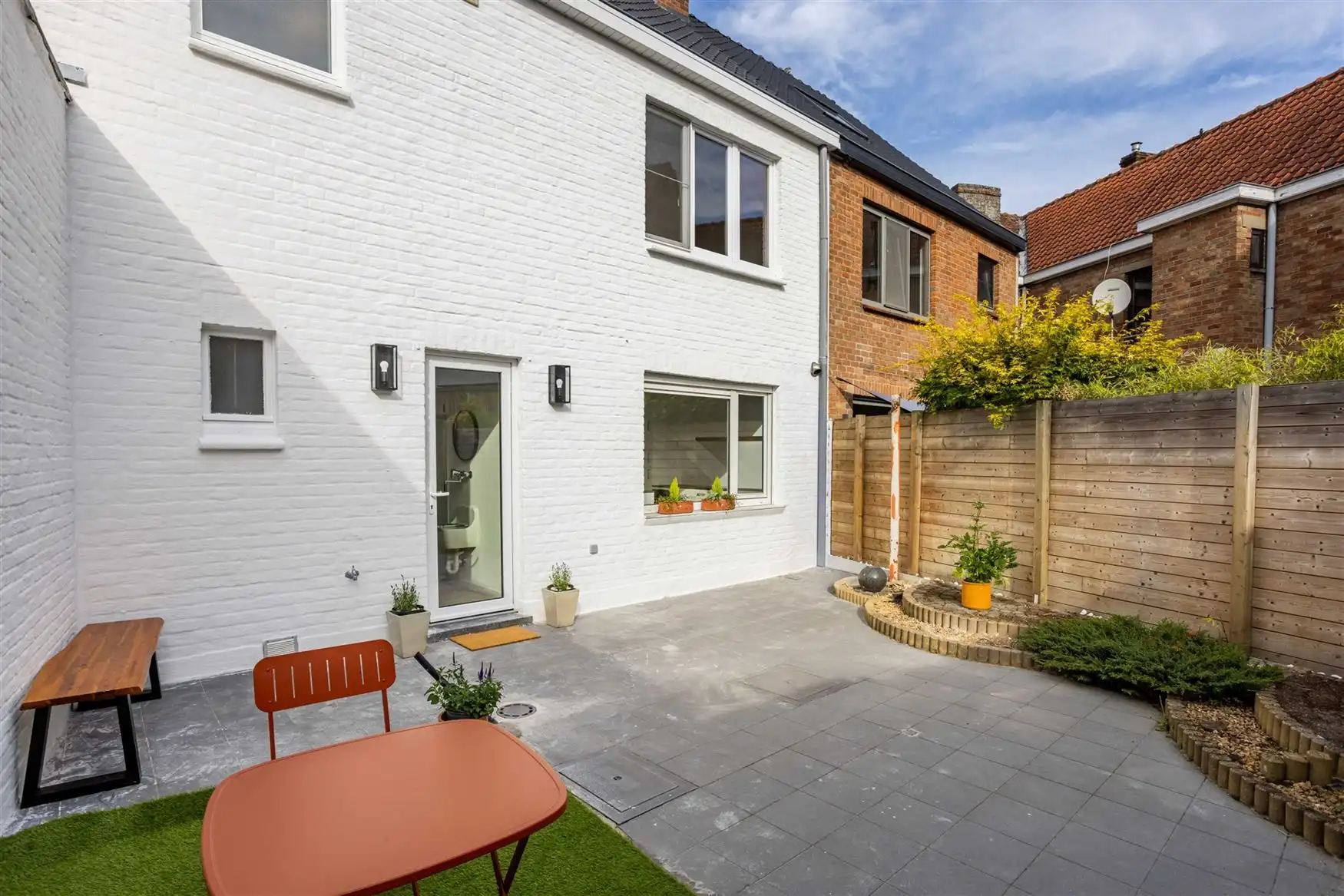 Gerenoveerde woning vol licht in centrum Destelbergen foto 13