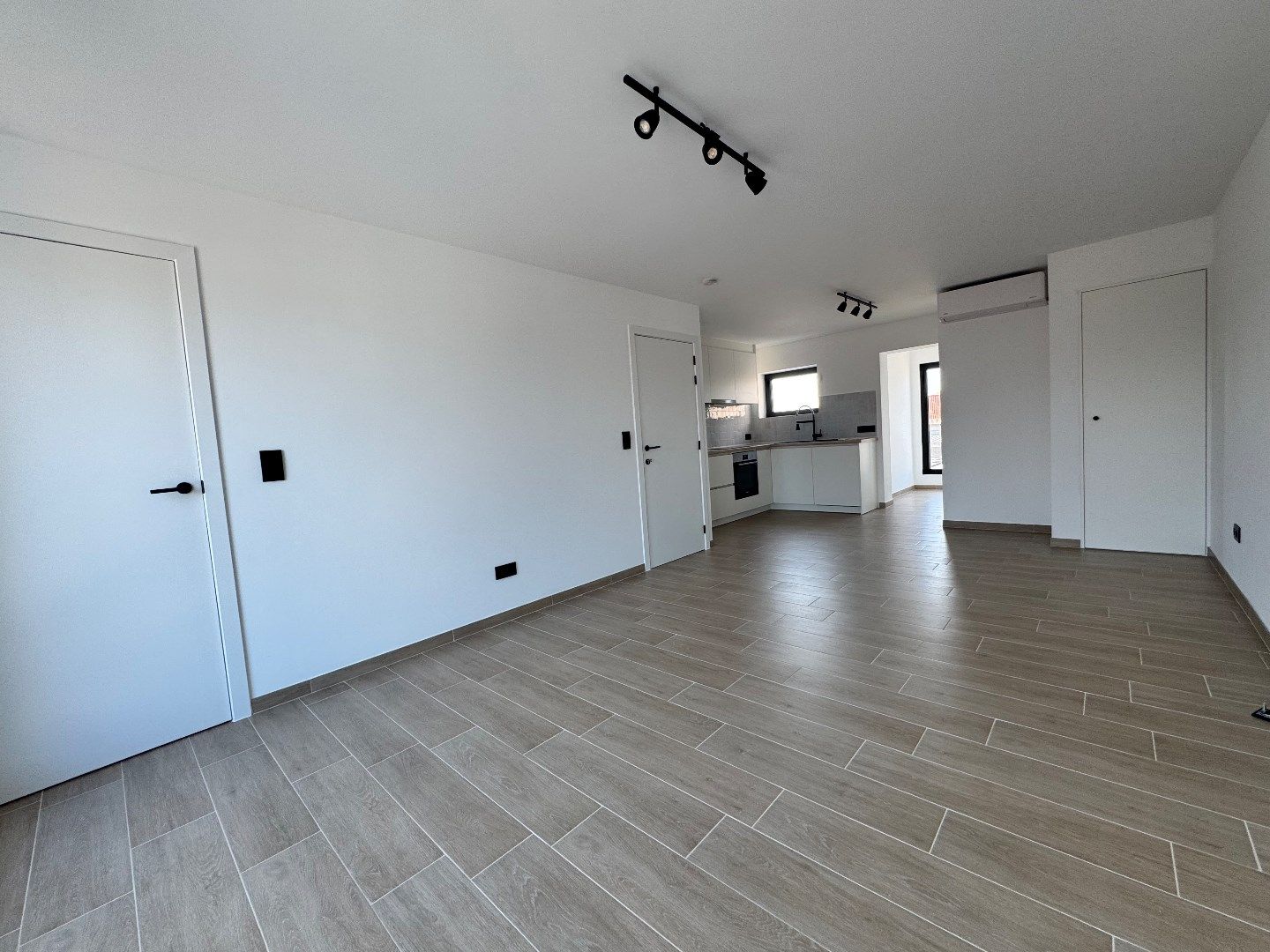 Appartement met 2 slaapkamers en groot terras te Westkerke foto 3