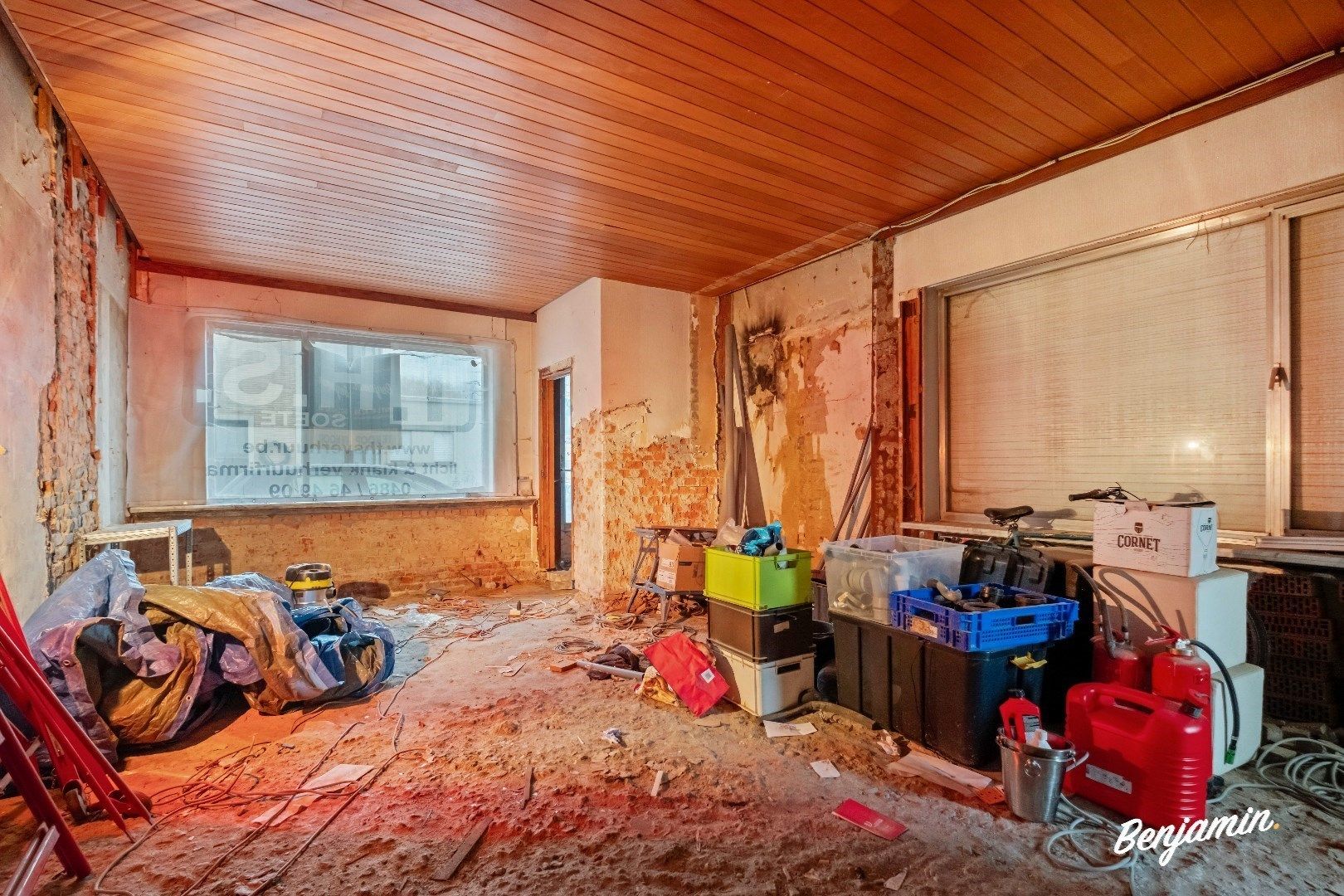 Halfopen woning met loods in Heule foto 12
