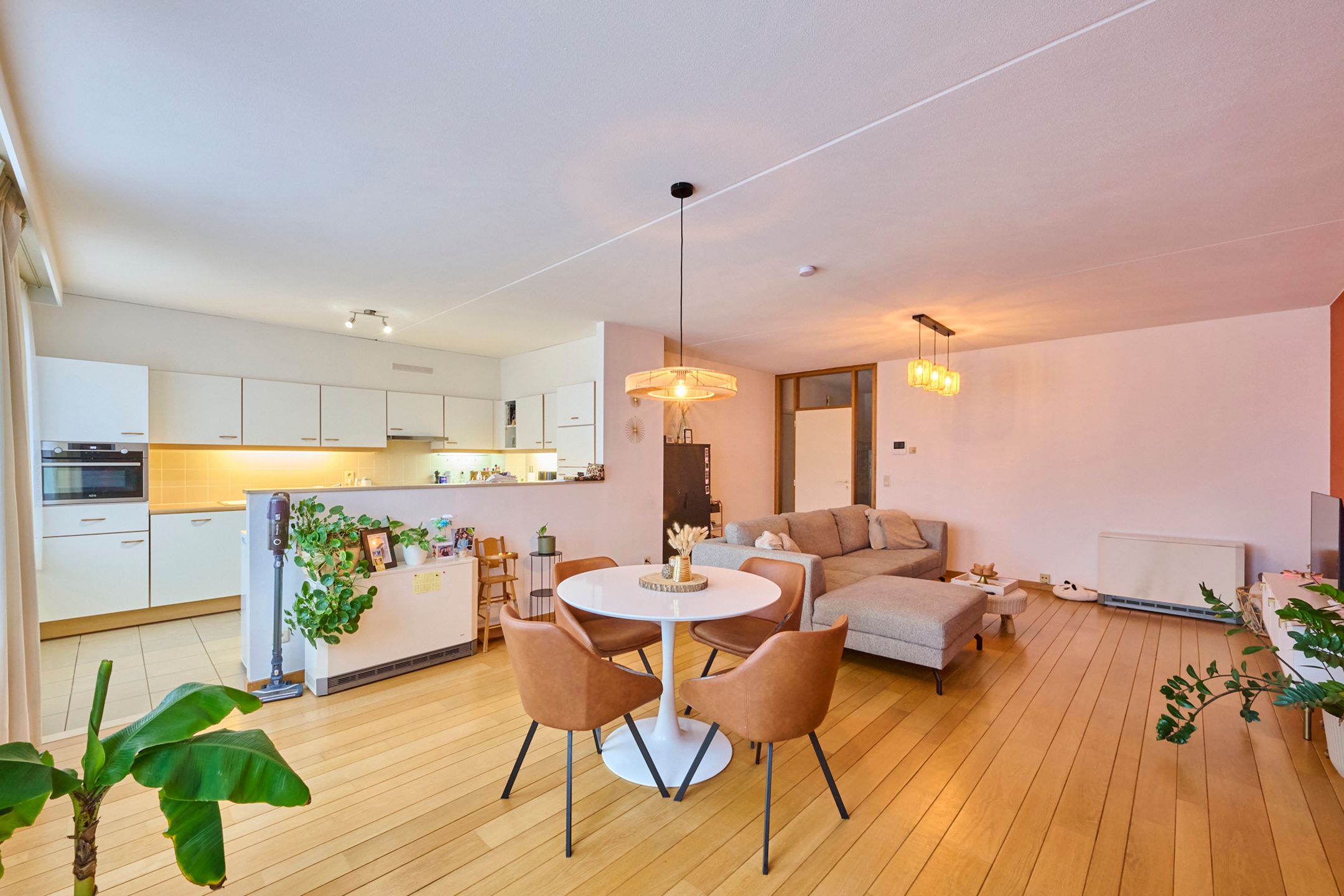 Instapklaar appartement (95m²) met 2 slpks in het centrum foto 2