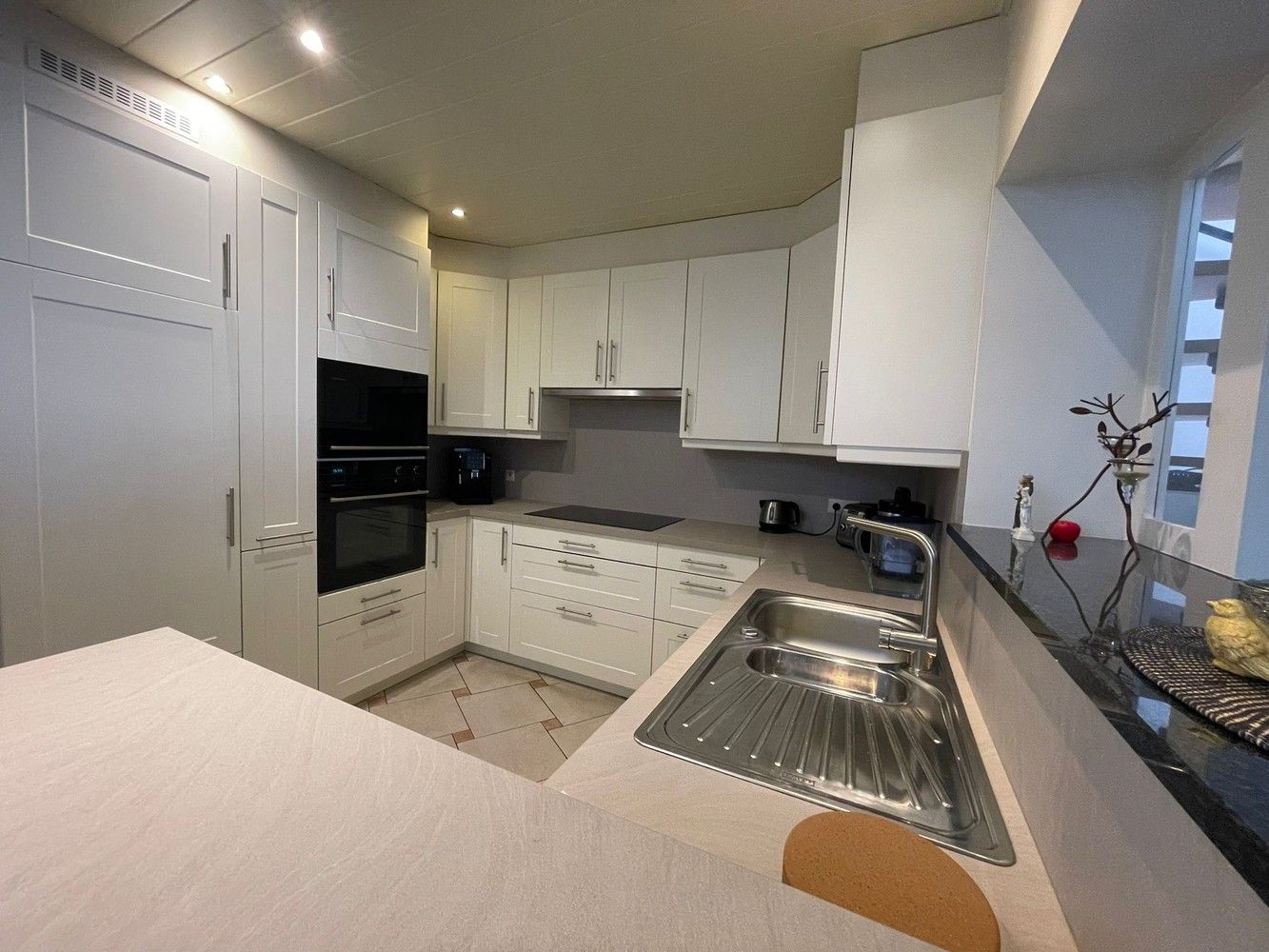 Woning met inpandige garage en tuin foto 14