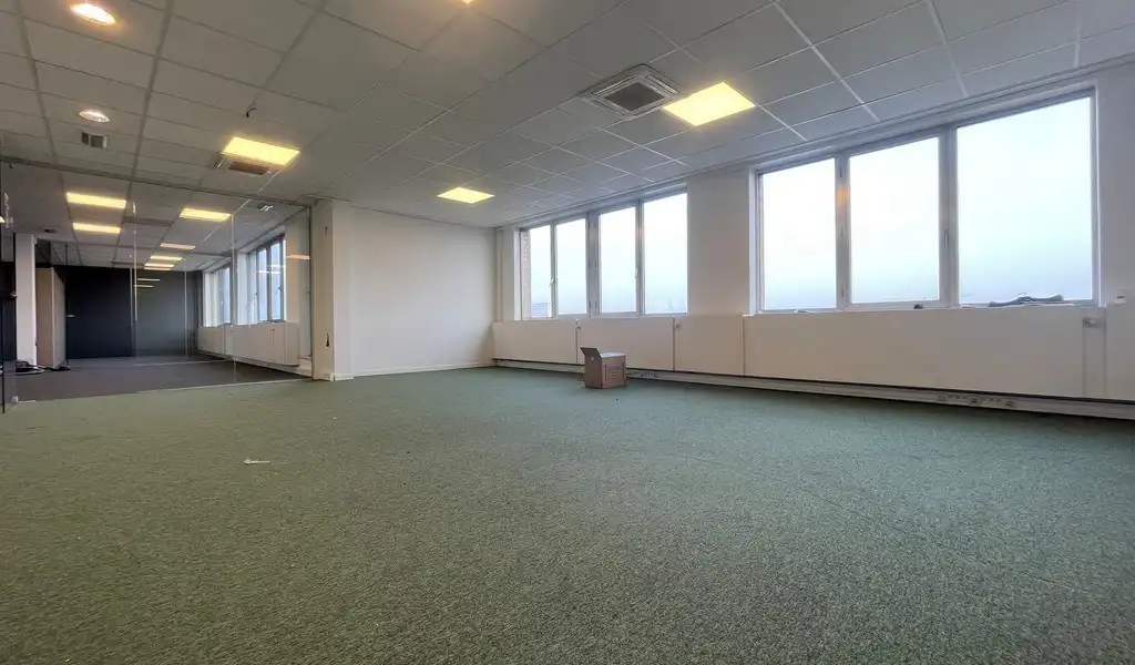 Kantoren te huur in Quinten Building in Berchem foto 11