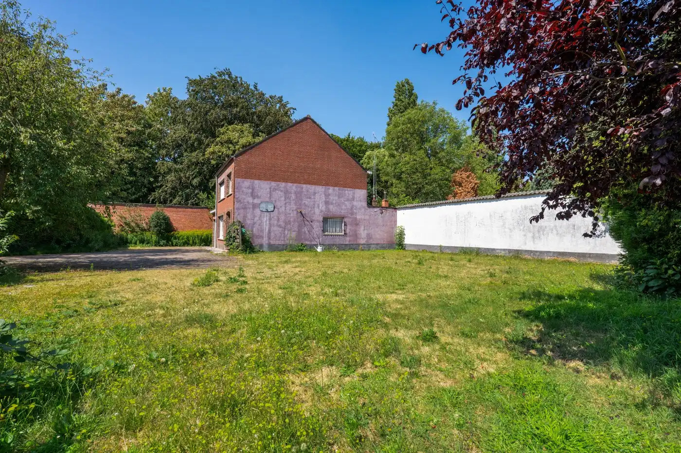 Vrijstaande, te renoveren woning met 3 slpk., garage en tuin foto 21