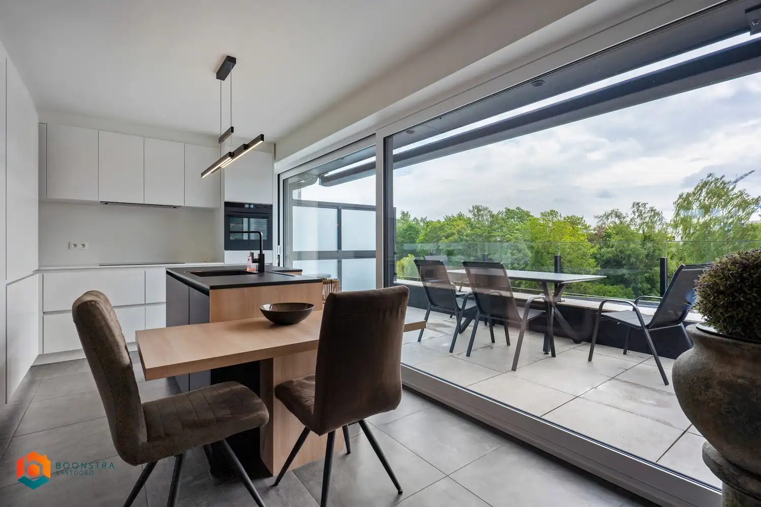 Energiezuinig appartement met 3 slpkrs, 2 terrassen en garagebox te Heist-op-den-Berg foto 3