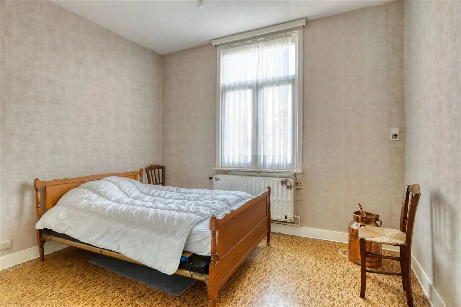 Te renoveren woning met 4 slaapkamers foto 17