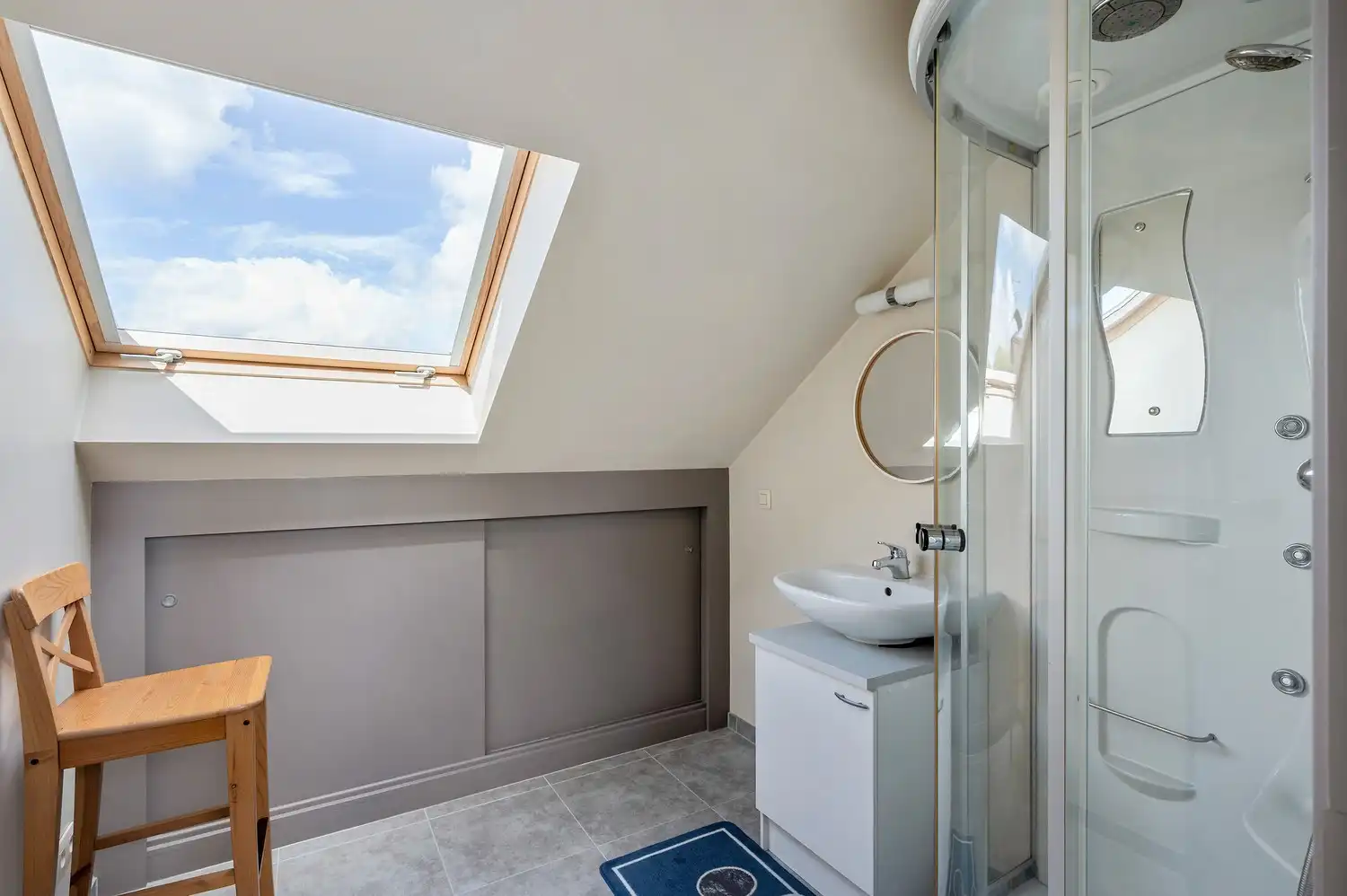 Instapklare open bebouwing op een ruim perceel van 1.185 m², landelijk gelegen met een prachtig vrij uitzicht aan de achterzijde. foto 29
