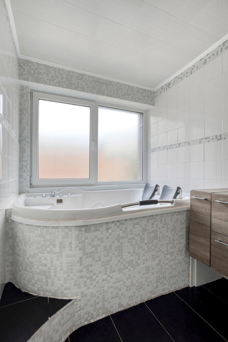 Instapklare woning met tuin en garage ! foto 12