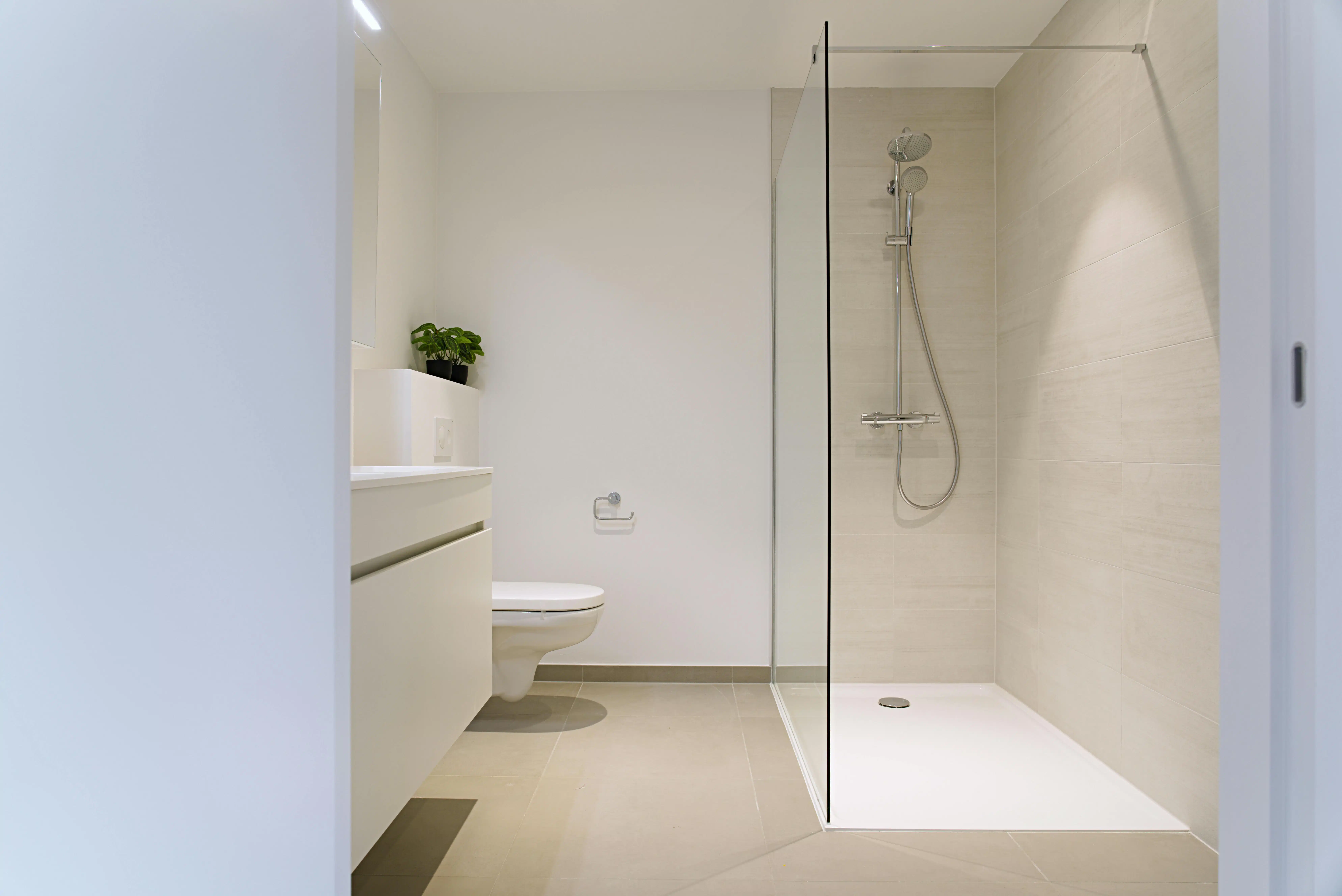 Eénslaapkamerappartement met fenomenaal uitzicht op vijver! foto 2