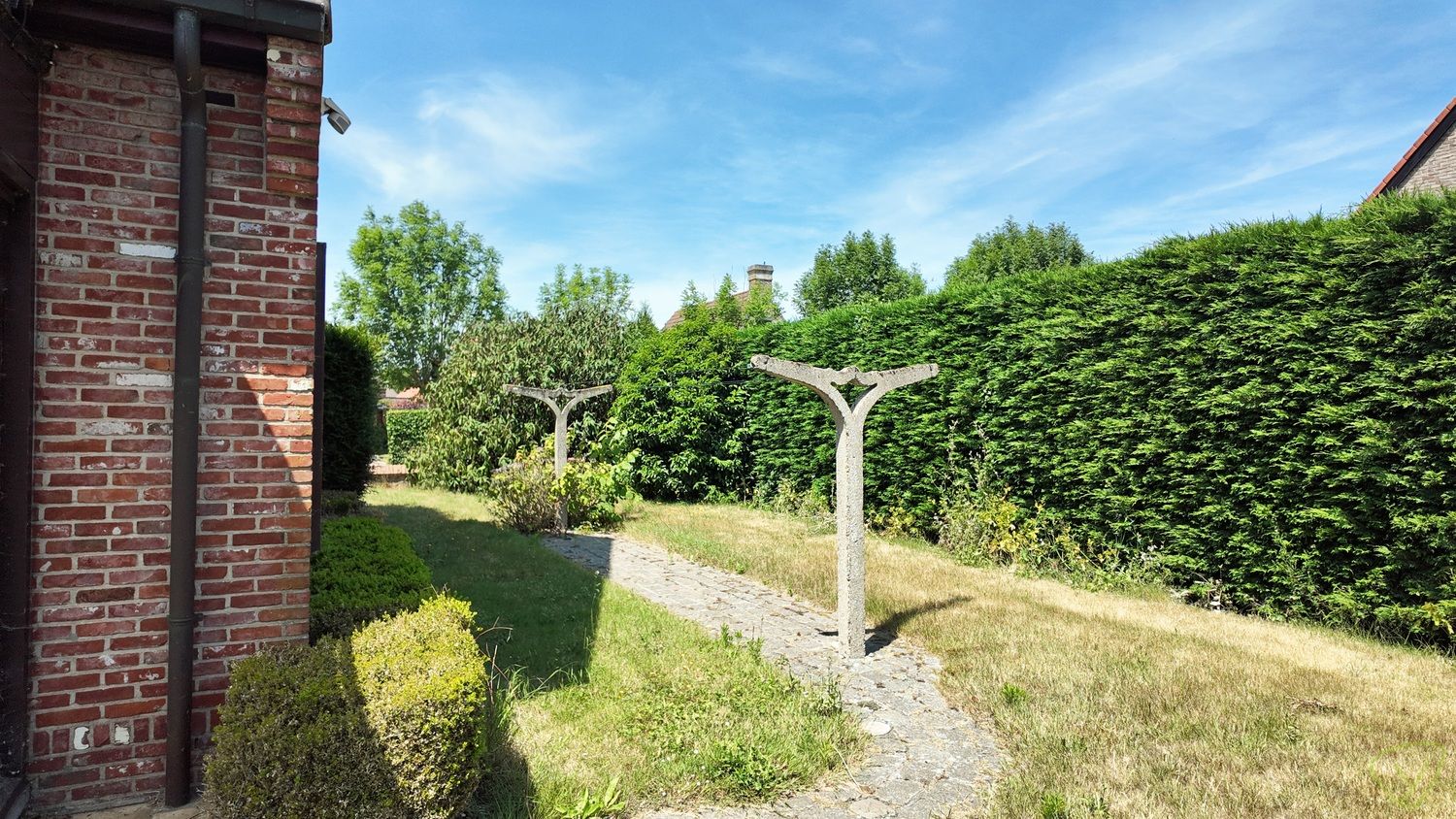 Villa op zonnig en ruim perceel met investeringspotentieel foto 25