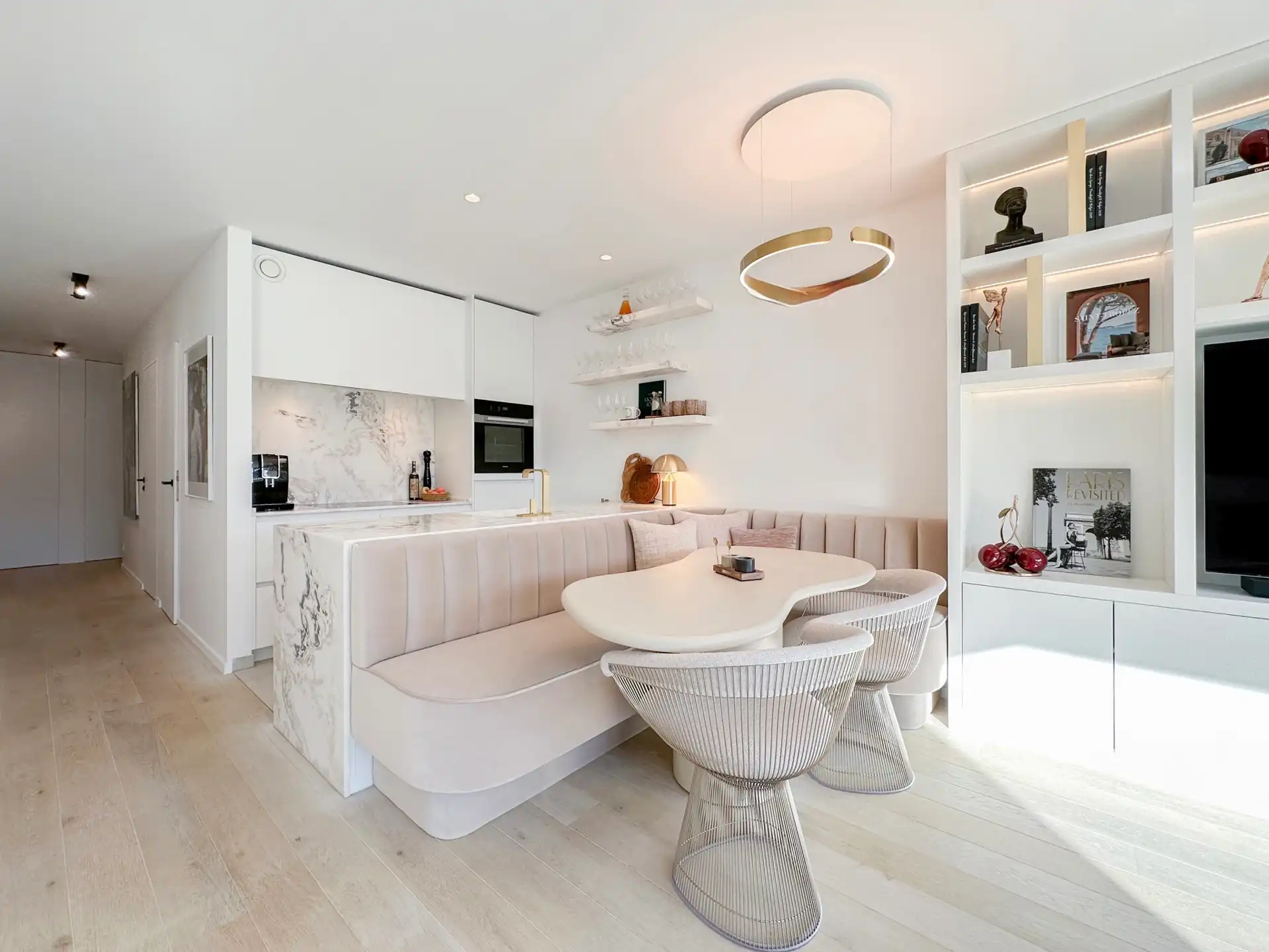 Subliem nieuwbouwappartement in het Zoute met zonnig terras foto 7