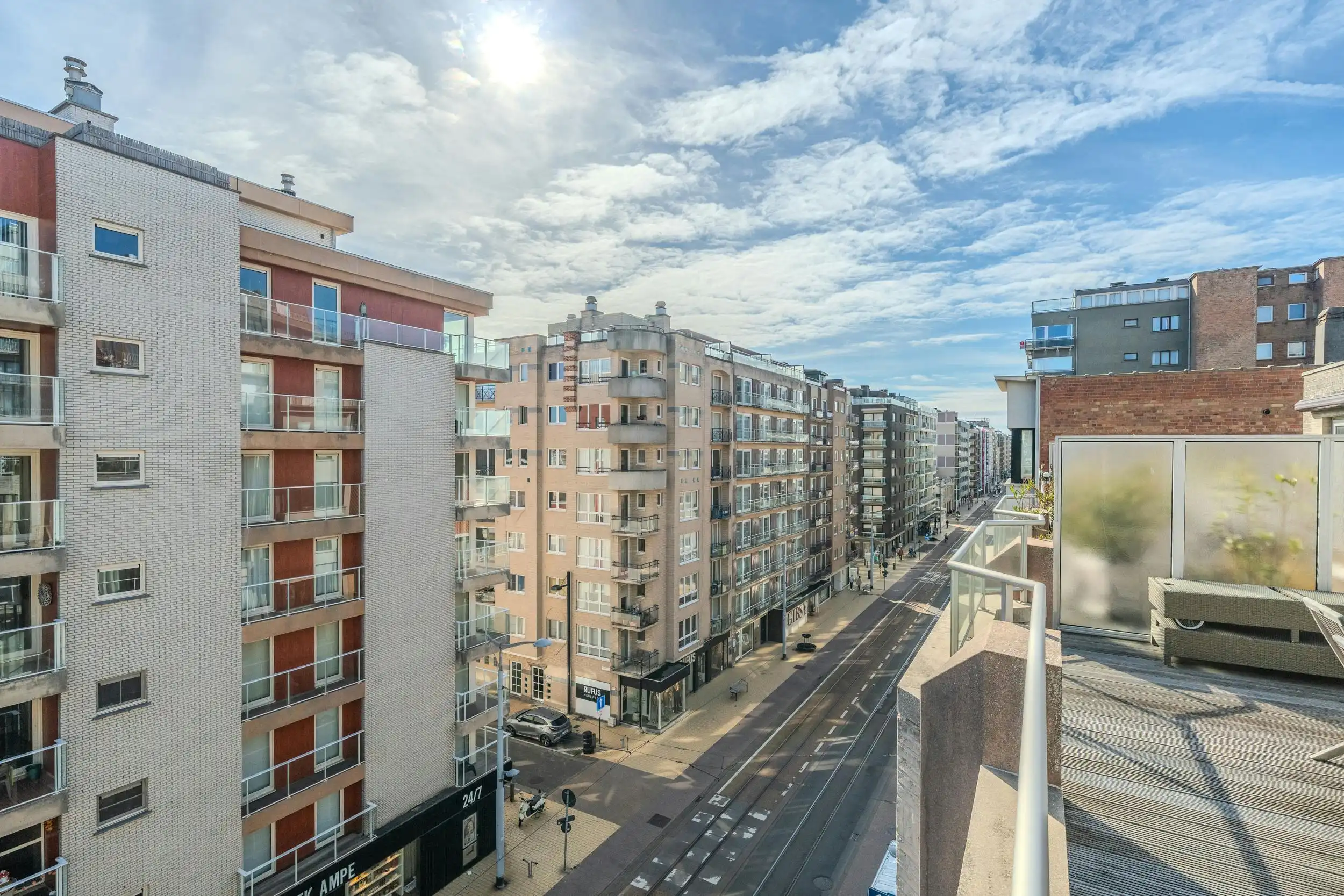 Lichtrijk duplexappartement met ruime terrassen! foto 12