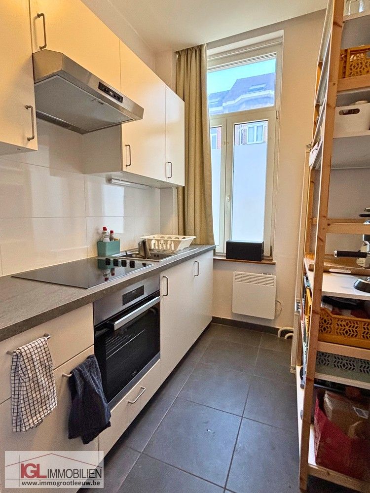 Gerenoveerd 1-kamer appartement te huur nabij het Sint-Denisplein foto 3