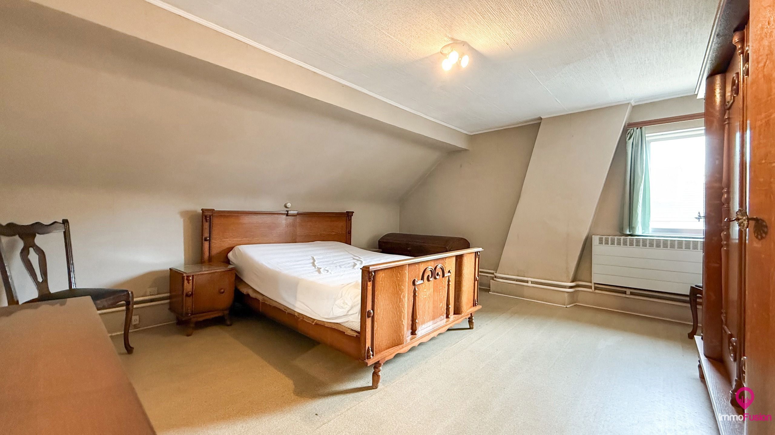 Ruime boerderij op ±33a met stallen en renovatiepotentieel! foto 13