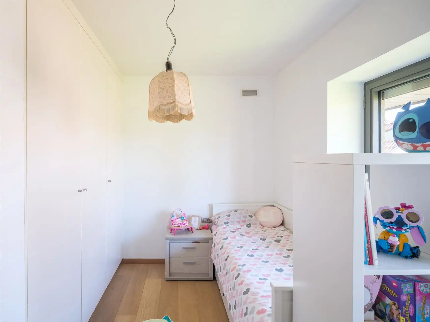 Gezinswoning met vijf slaapkamers en zwembad foto 15