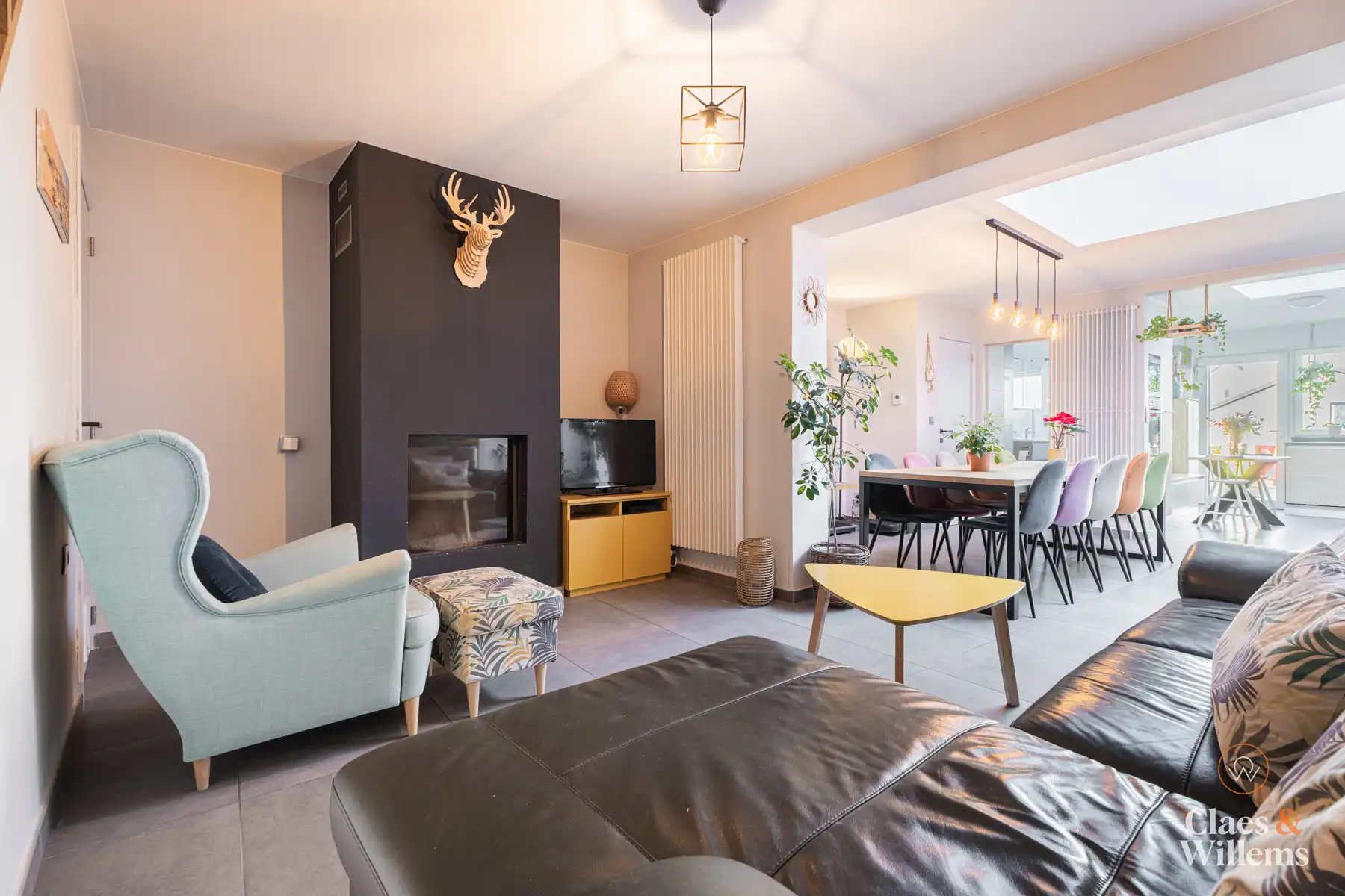 Instapklare, gerenoveerde woning met 4 kamers te Buizingen. foto 3