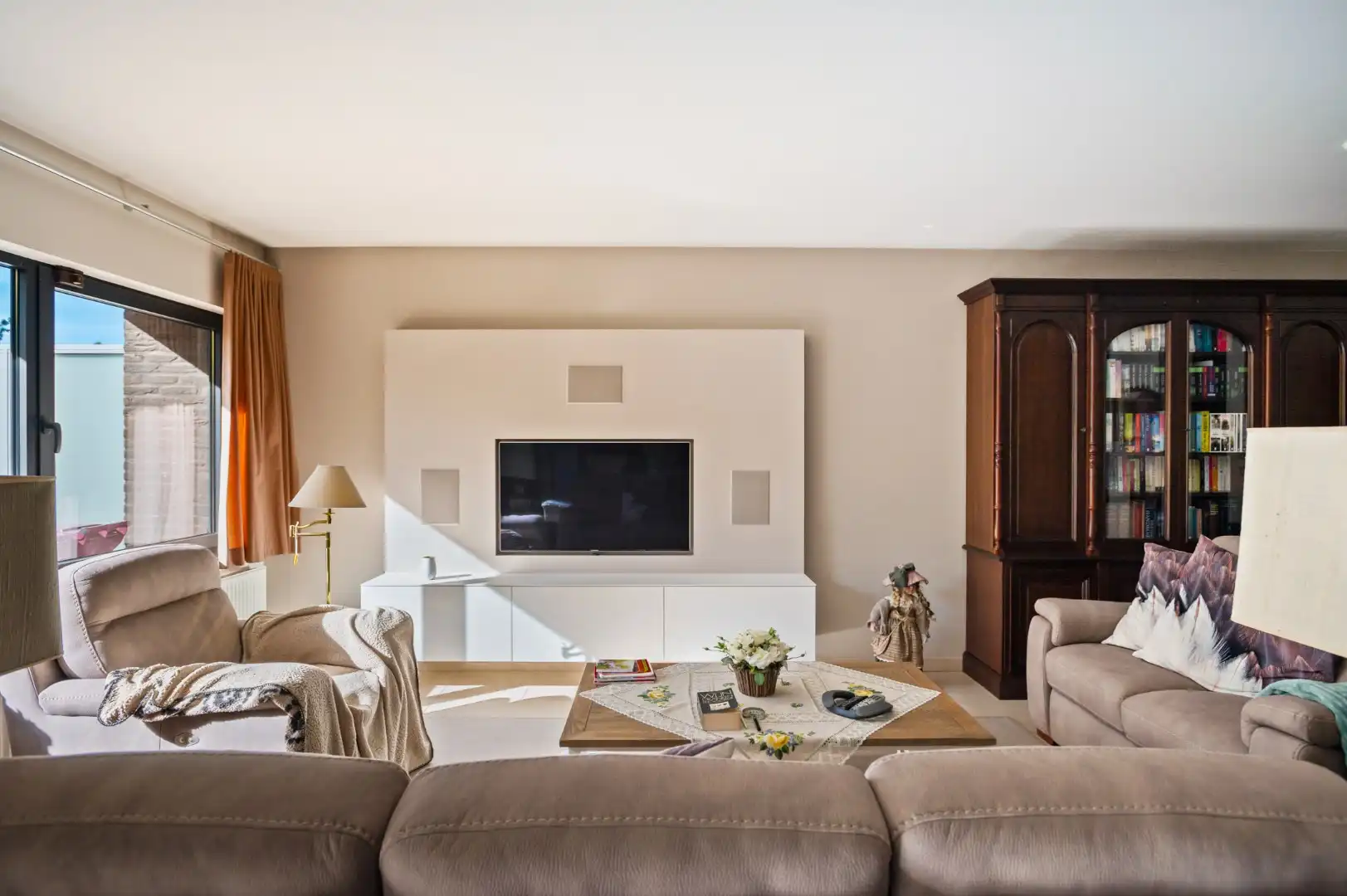 Ruim en comfortabel wonen met zuidtuin nabij het centrum van Schoten! foto 7