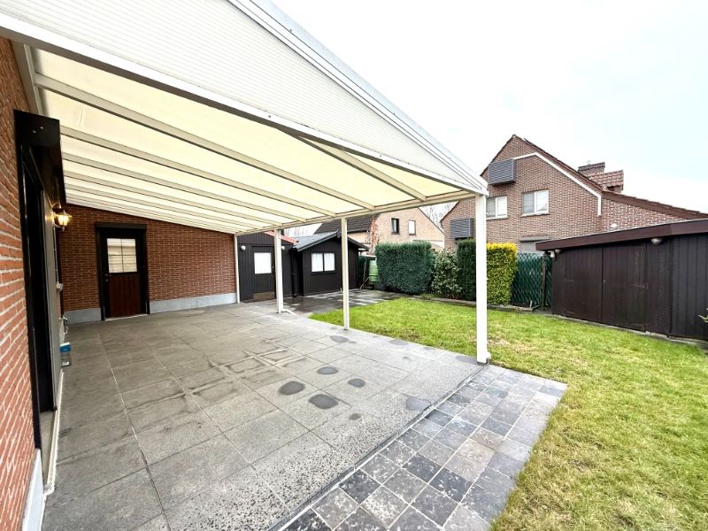 Verzorgde, energetisch gerenoveerde woning in rustige en centrale verkaveling foto 25