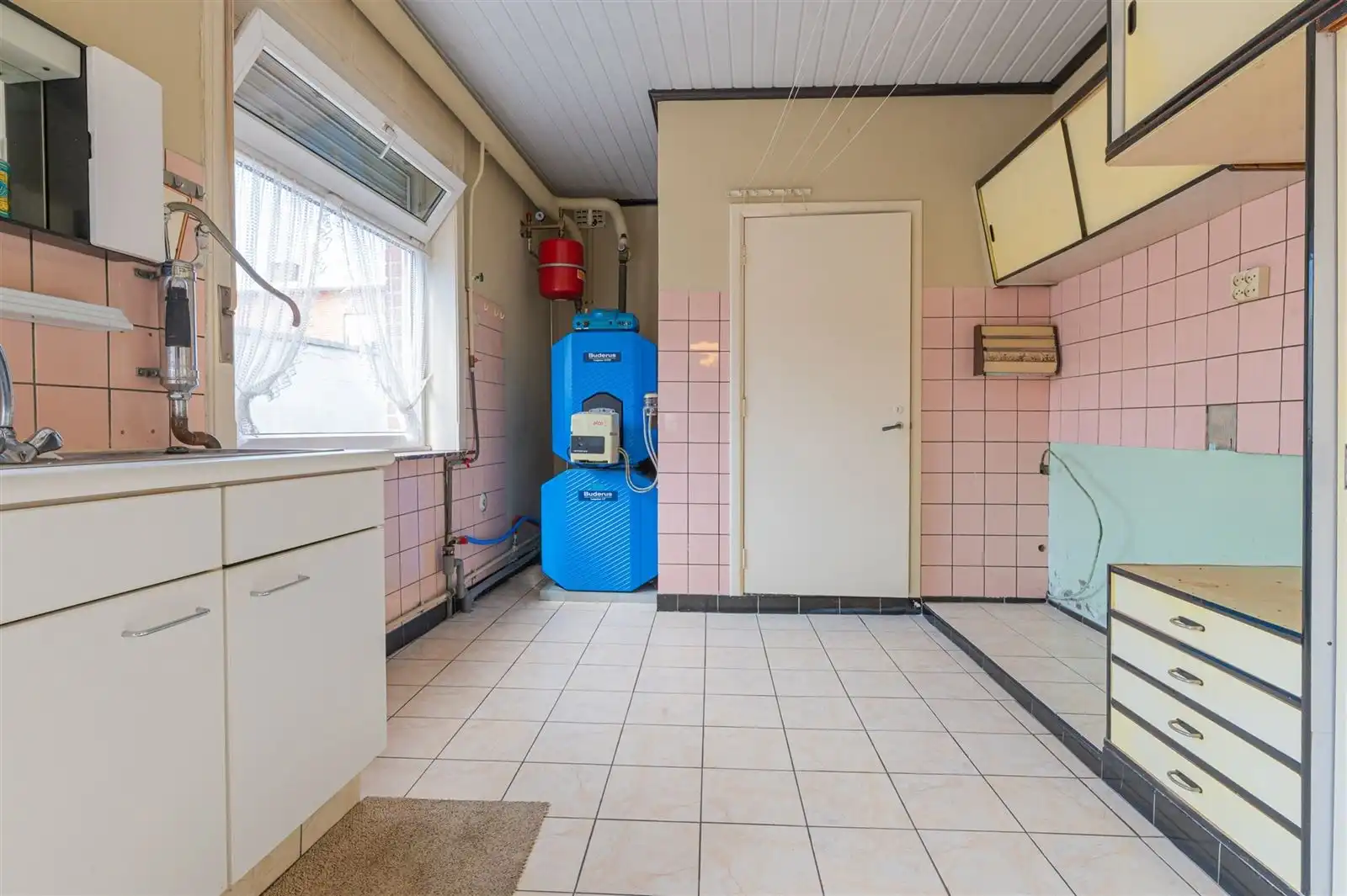 3 gevelwoning met loods (248m2) en garage foto 18