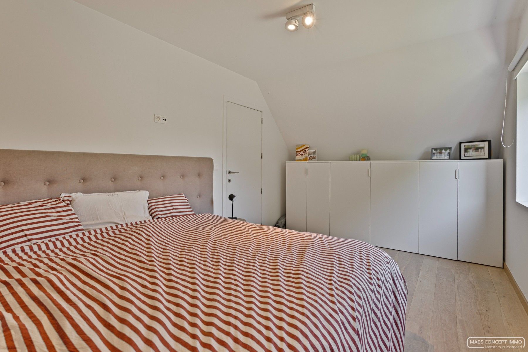 Architecturale alleenstaande woning in Anzegem centrum foto 24